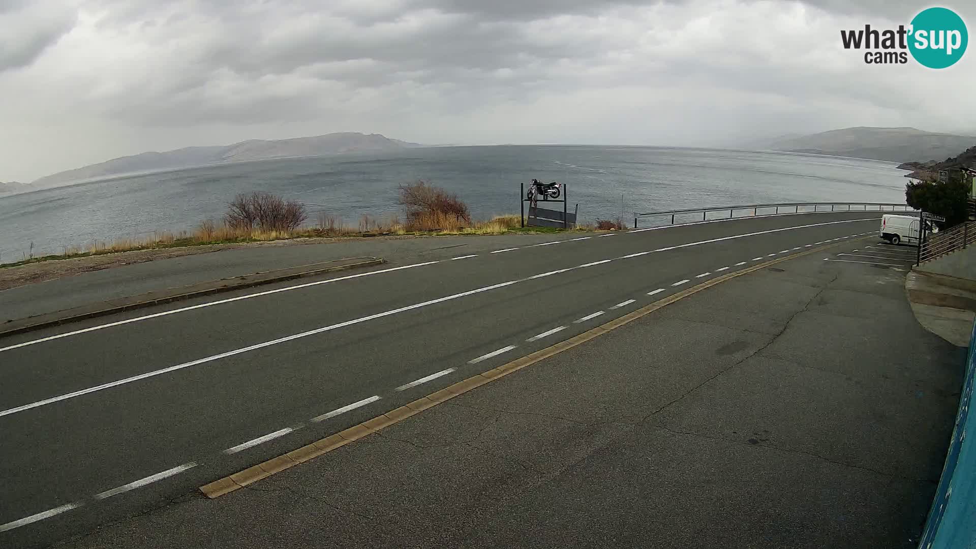 Webcam autopista adriática D8 cerca de SENJ – vista de la isla de KRK