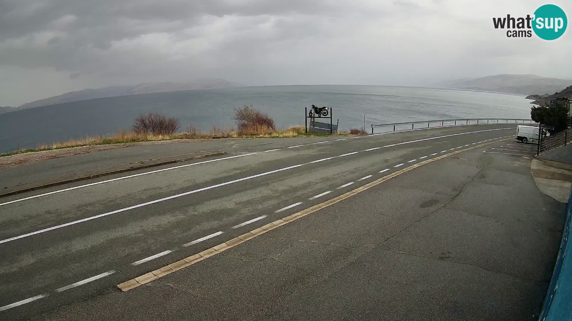 Webcam autopista adriática D8 cerca de SENJ – vista de la isla de KRK