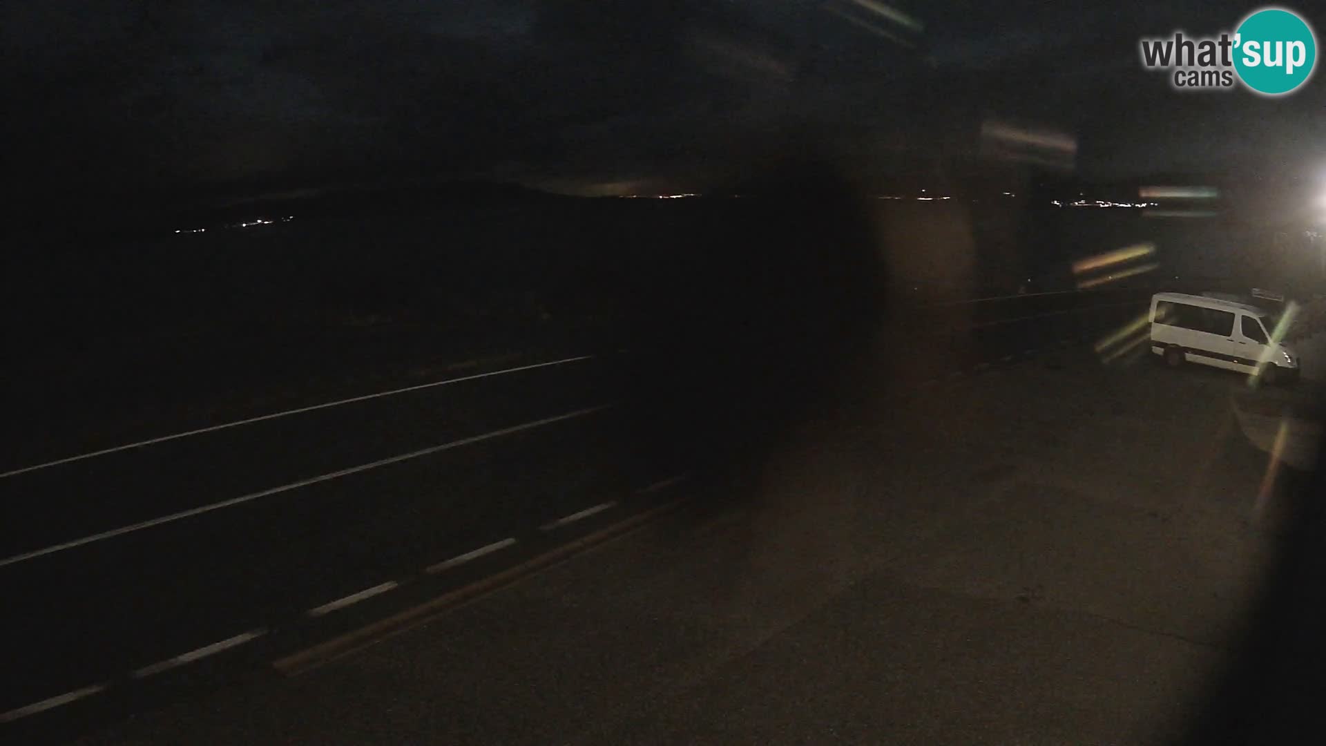 Webcam autopista adriática D8 cerca de SENJ – vista de la isla de KRK