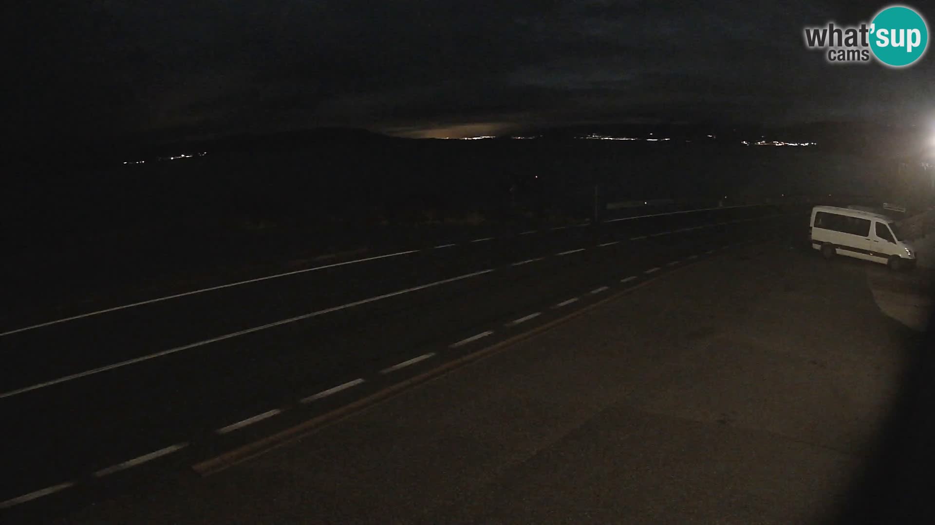 Webcam autopista adriática D8 cerca de SENJ – vista de la isla de KRK