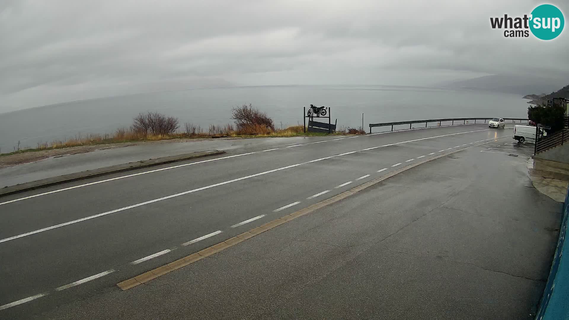 Webcam autopista adriática D8 cerca de SENJ – vista de la isla de KRK