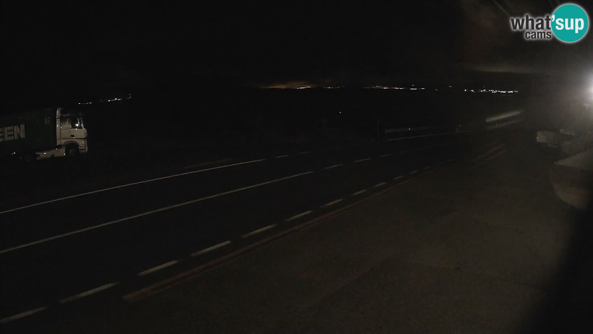 Webcam autopista adriática D8 cerca de SENJ – vista de la isla de KRK