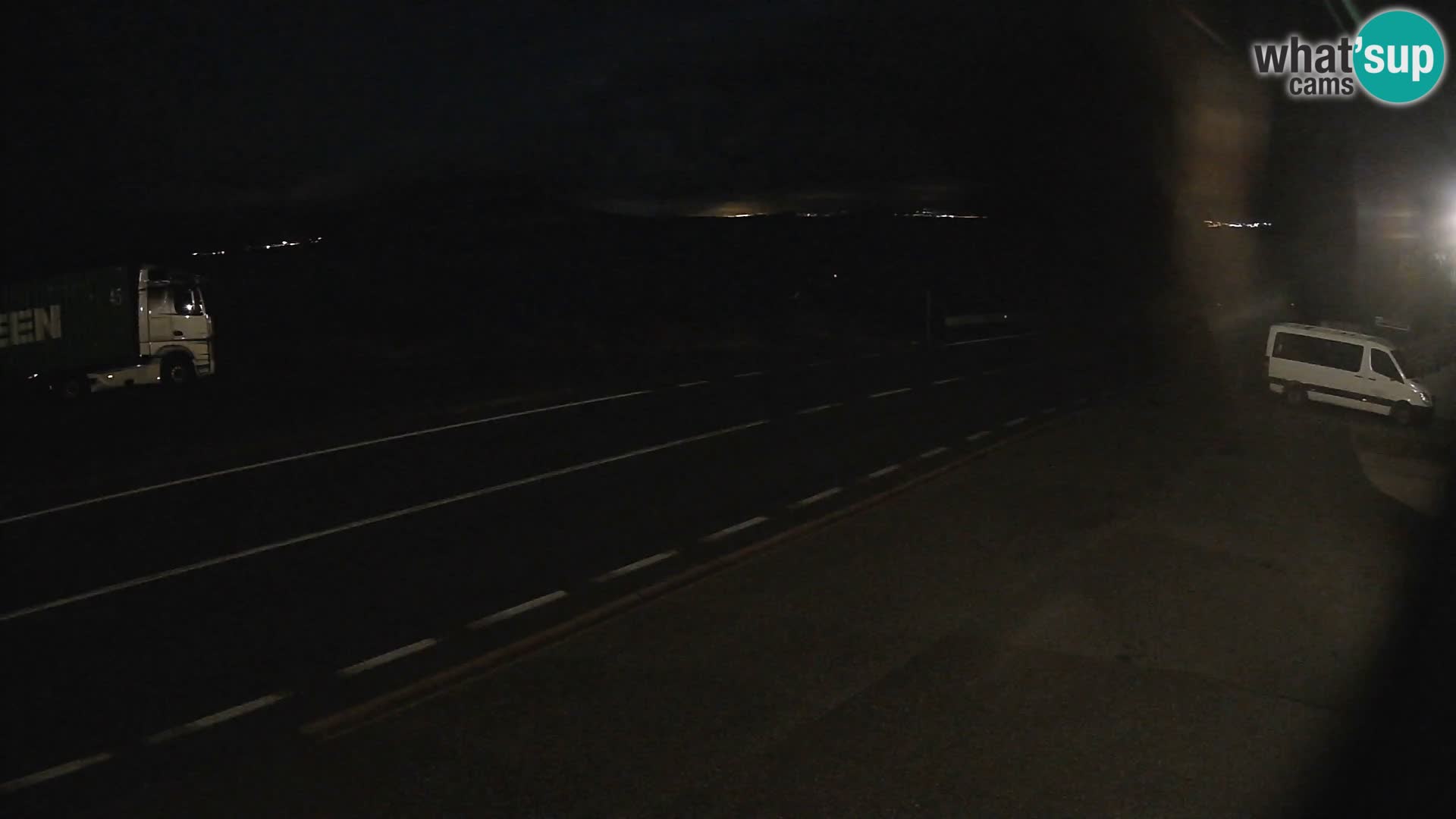 Webcam autopista adriática D8 cerca de SENJ – vista de la isla de KRK