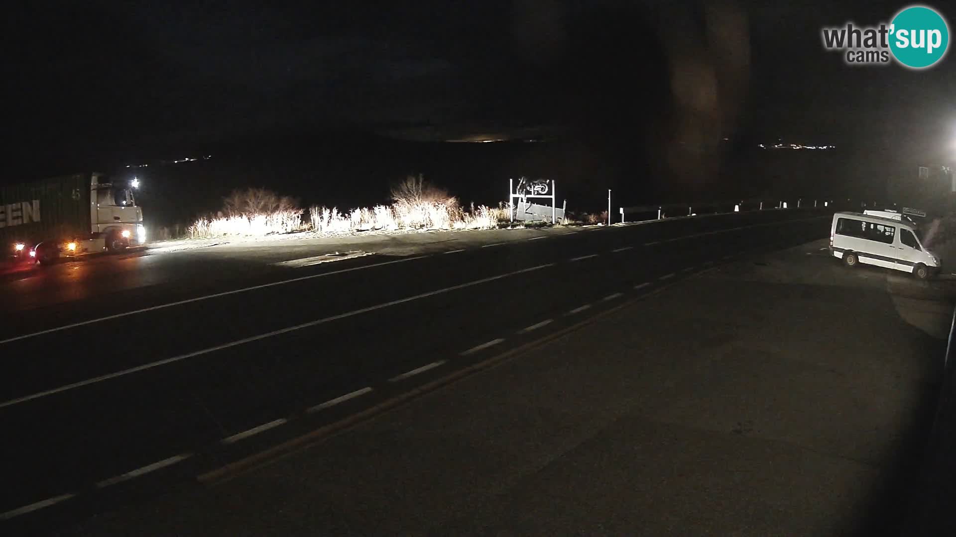 Webcam Adria-Autobahn D8 bei SENJ – Blick auf die Insel KRK