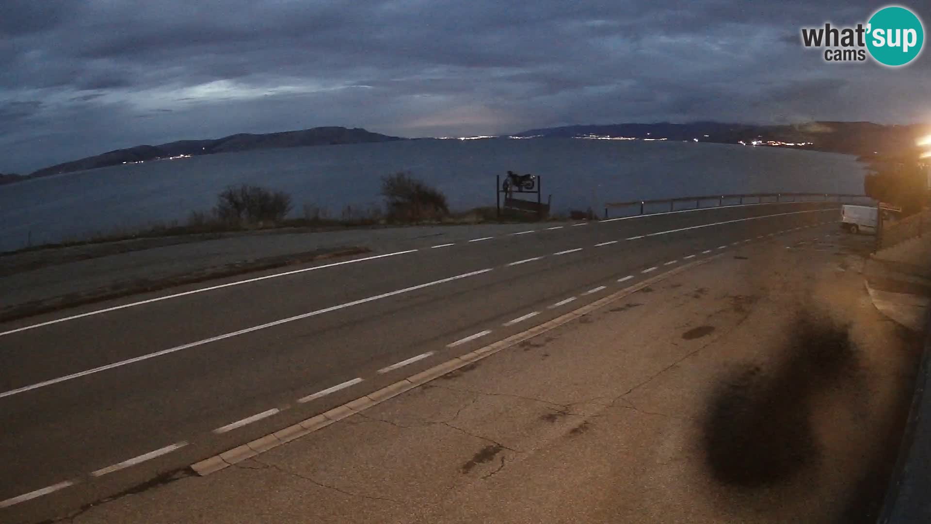 Webcam autoroute Adriatique D8 près de SENJ – vue sur l’île de KRK