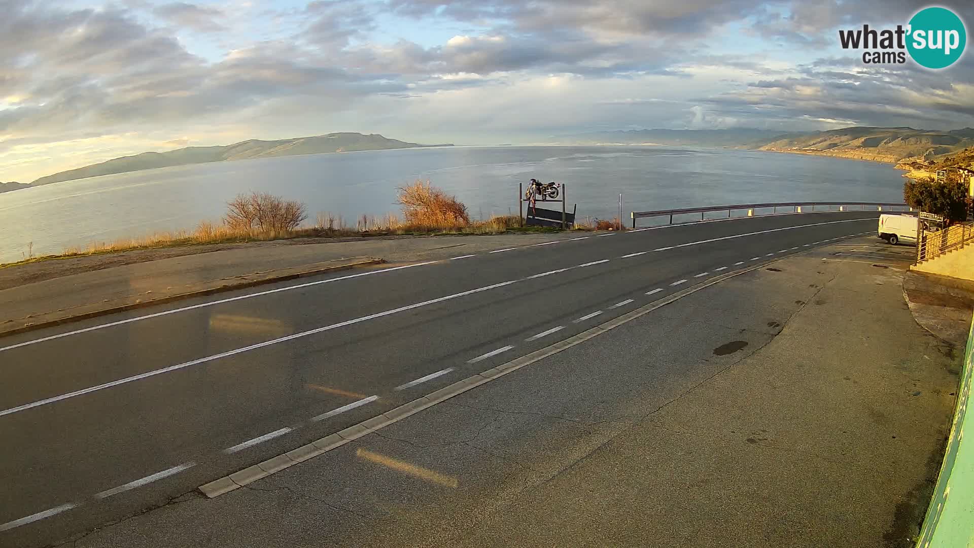 Web kamera Jadranska Magistrala kod SENJa – pogled na KRK