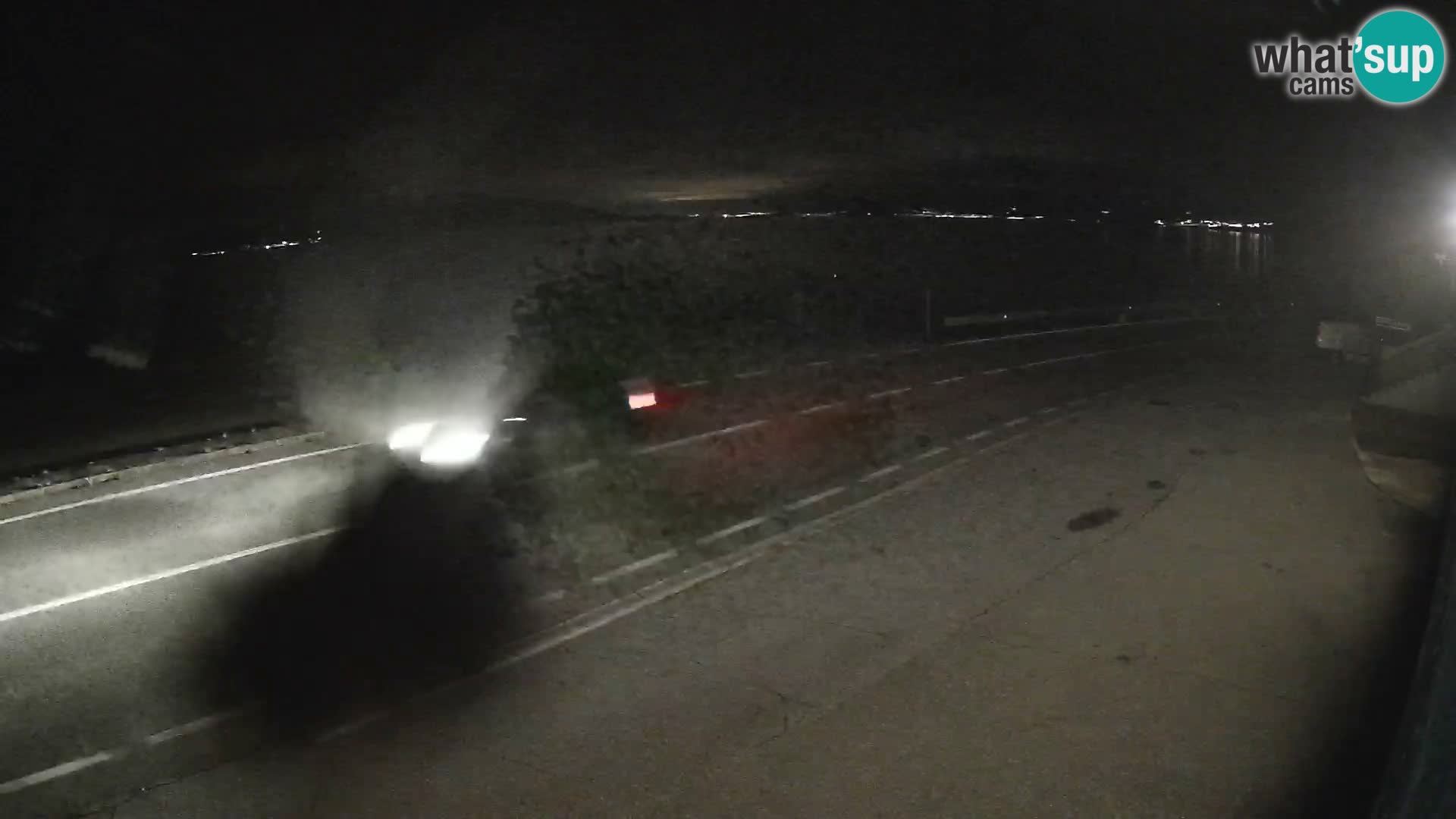 Kamera Jadranska Magistrala D8 pri SENJu – pogled na otok KRK