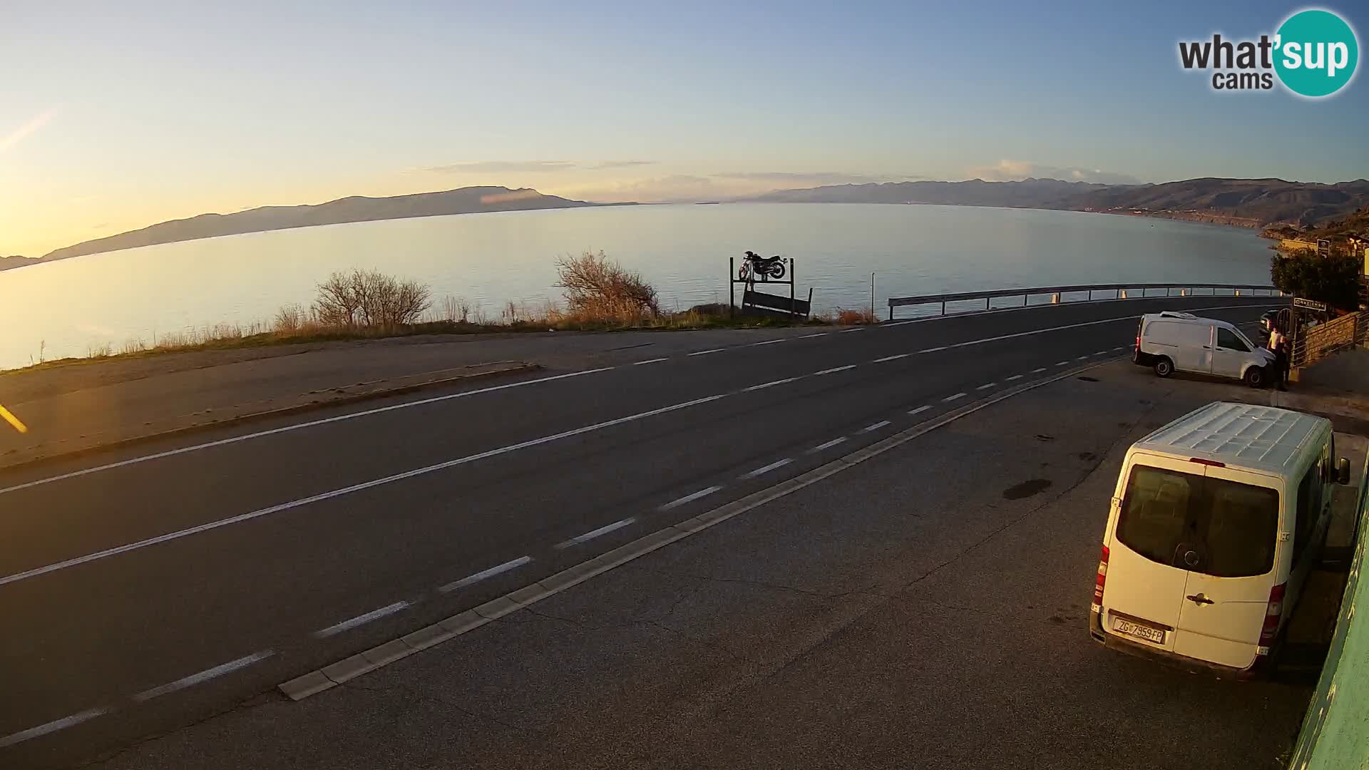 Webcam autopista adriática D8 cerca de SENJ – vista de la isla de KRK