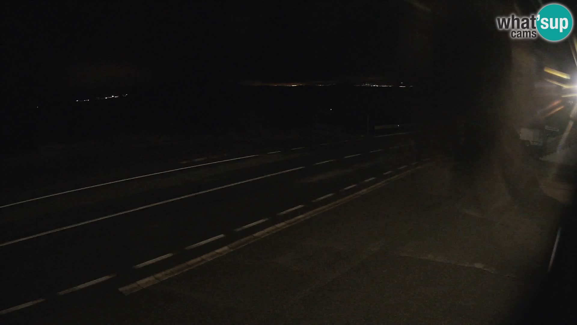 Webcam autopista adriática D8 cerca de SENJ – vista de la isla de KRK