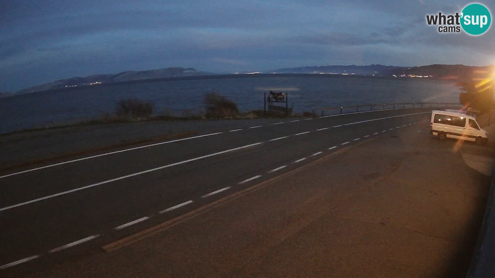 Webcam autopista adriática D8 cerca de SENJ – vista de la isla de KRK