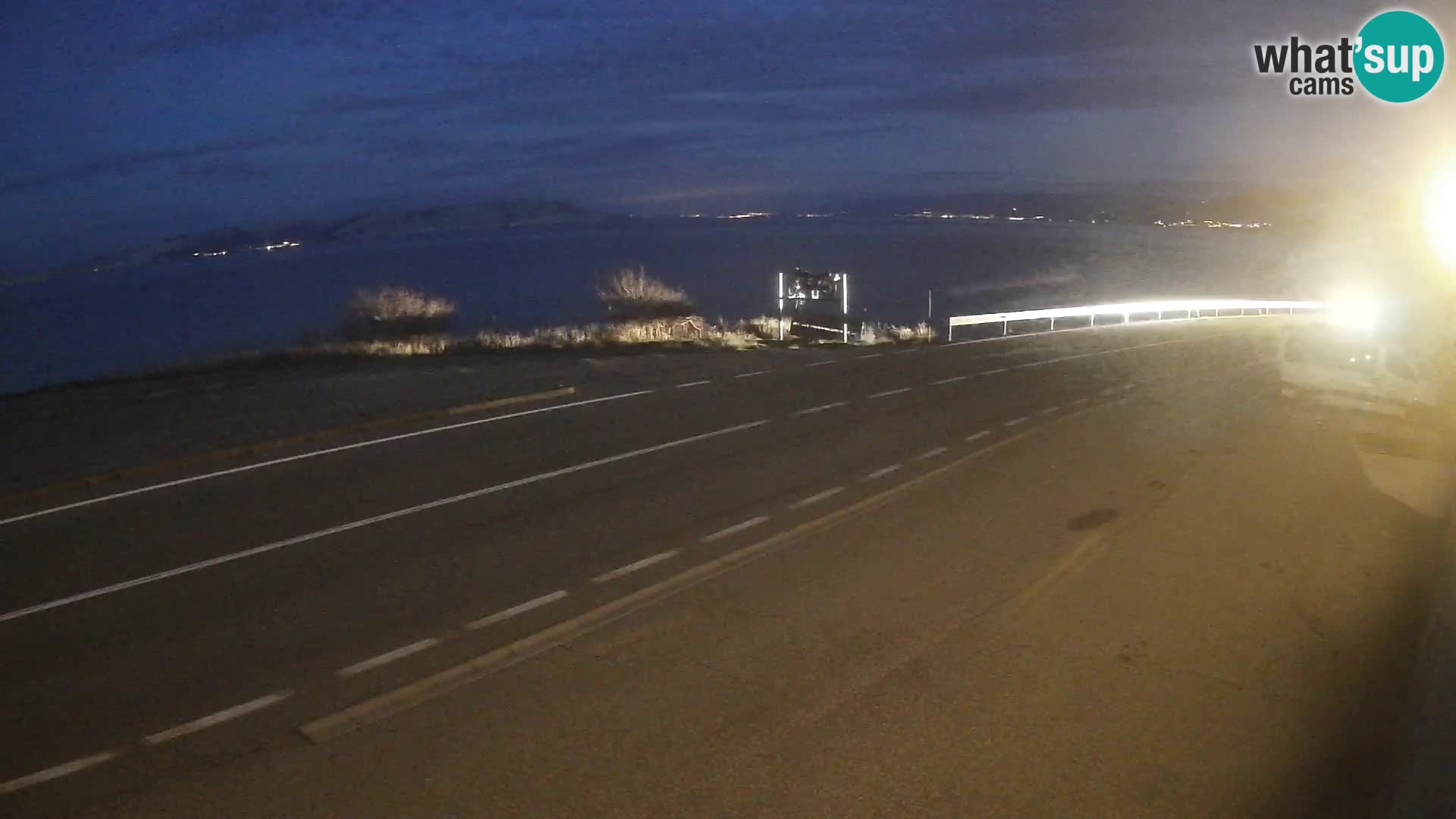 Webcam Adria-Autobahn D8 bei SENJ – Blick auf die Insel KRK