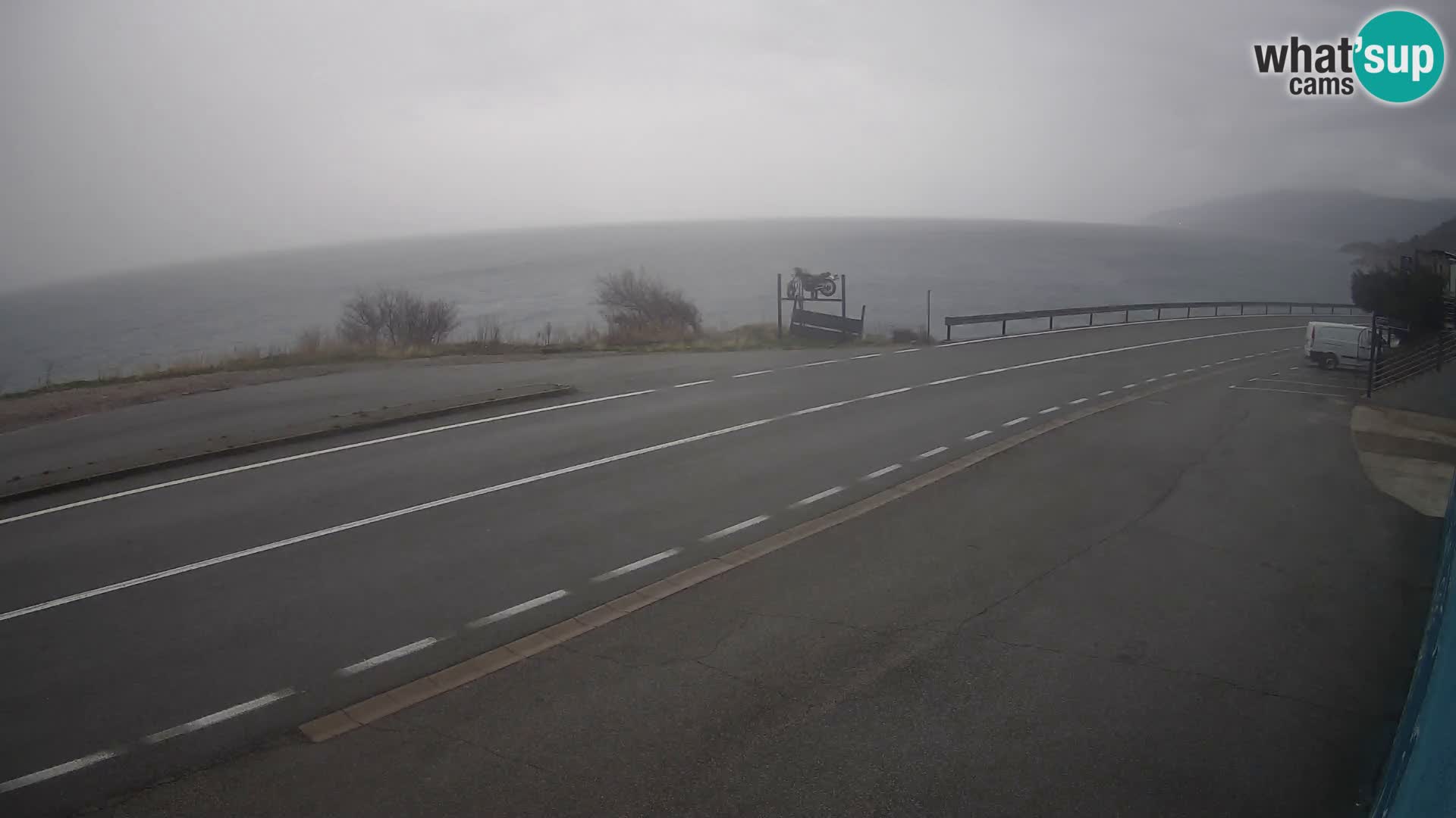 Webcam autopista adriática D8 cerca de SENJ – vista de la isla de KRK
