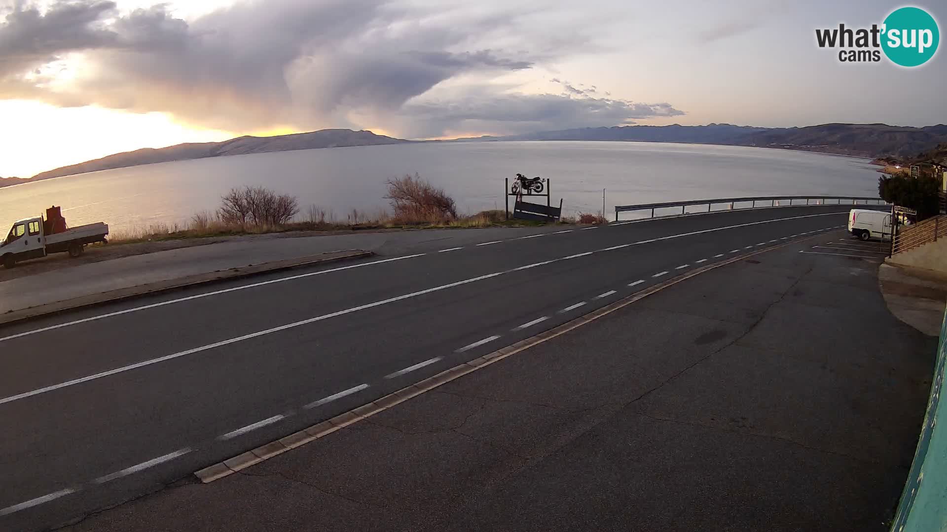 Webcam Adria-Autobahn D8 bei SENJ – Blick auf die Insel KRK