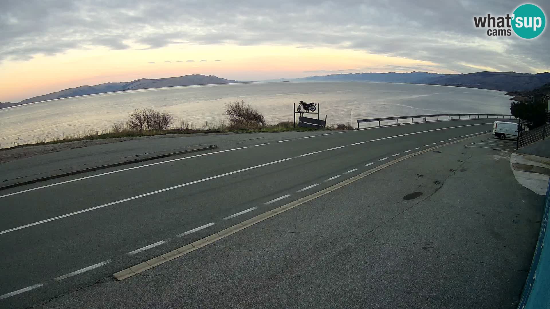 Webcam autopista adriática D8 cerca de SENJ – vista de la isla de KRK