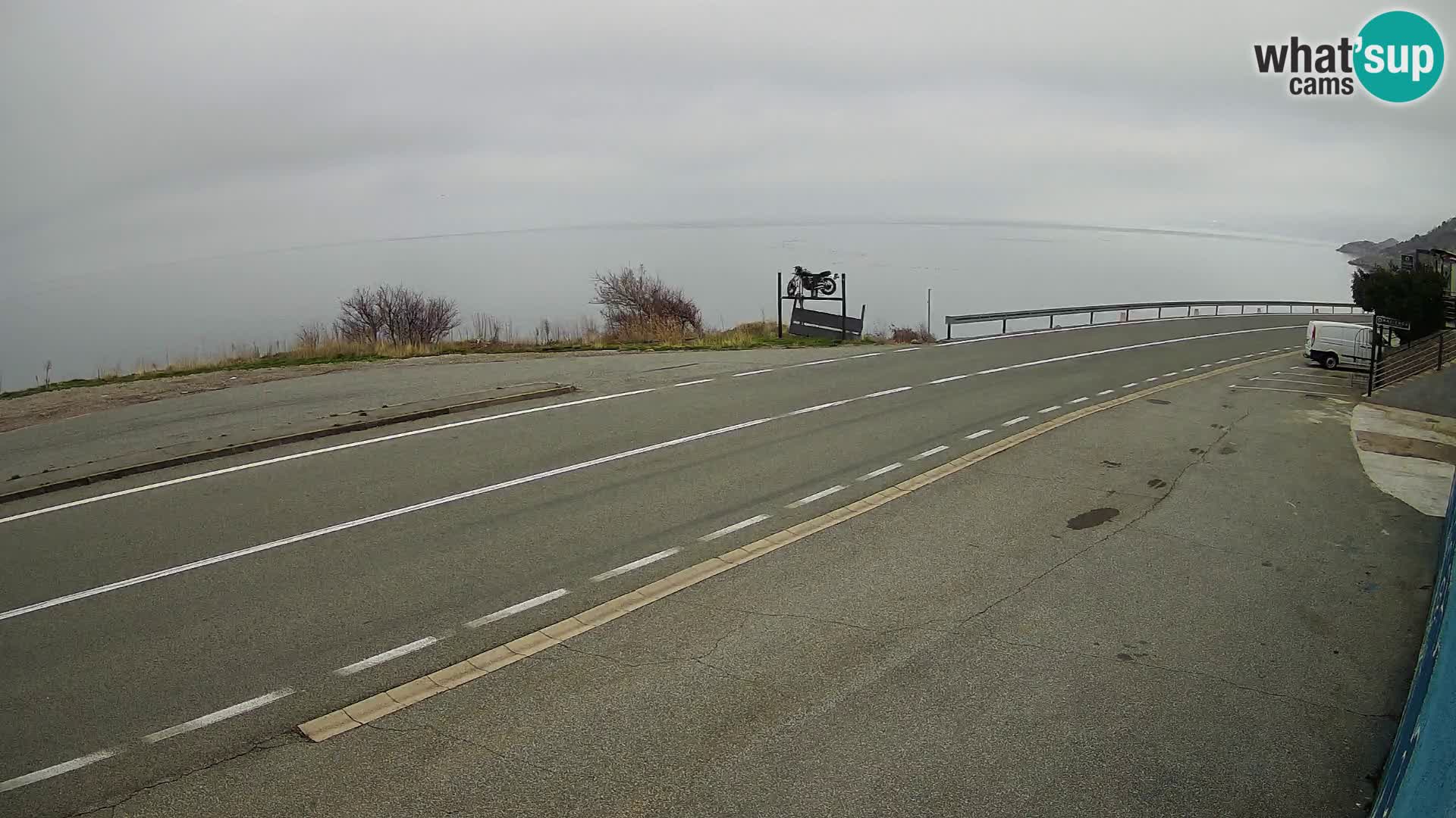 Webcam autopista adriática D8 cerca de SENJ – vista de la isla de KRK