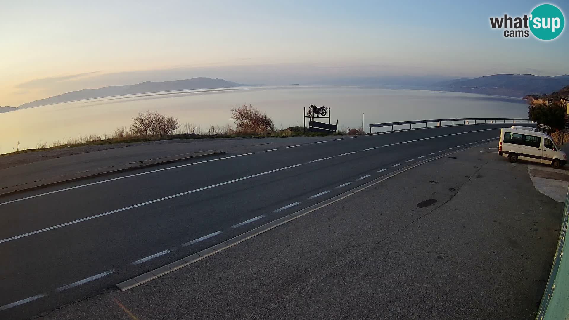 Web kamera Jadranska Magistrala kod SENJa – pogled na KRK