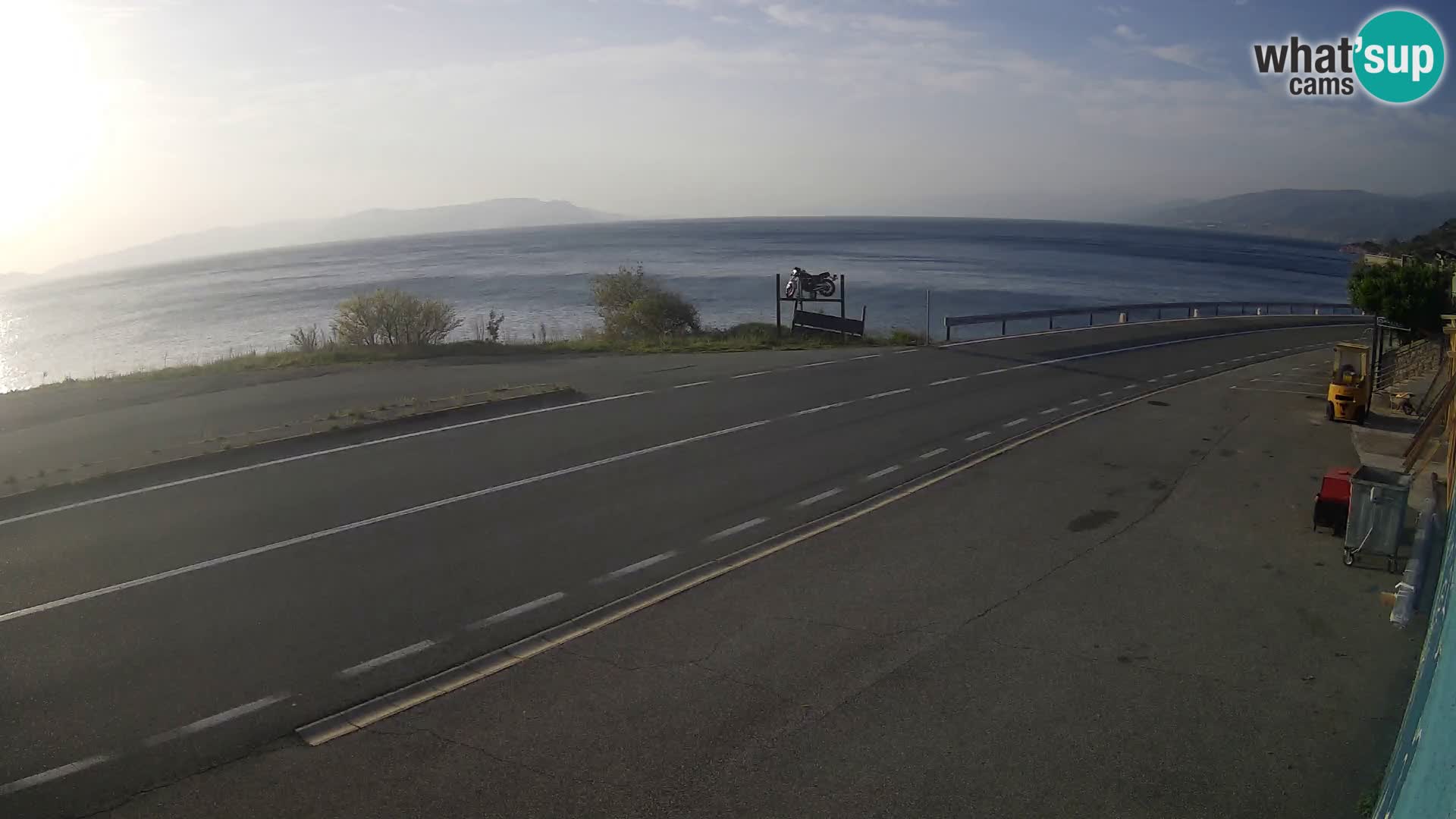Webcam autopista adriática D8 cerca de SENJ – vista de la isla de KRK