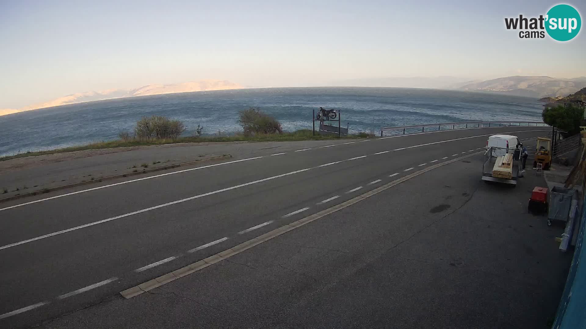 Webcam Adria-Autobahn D8 bei SENJ – Blick auf die Insel KRK