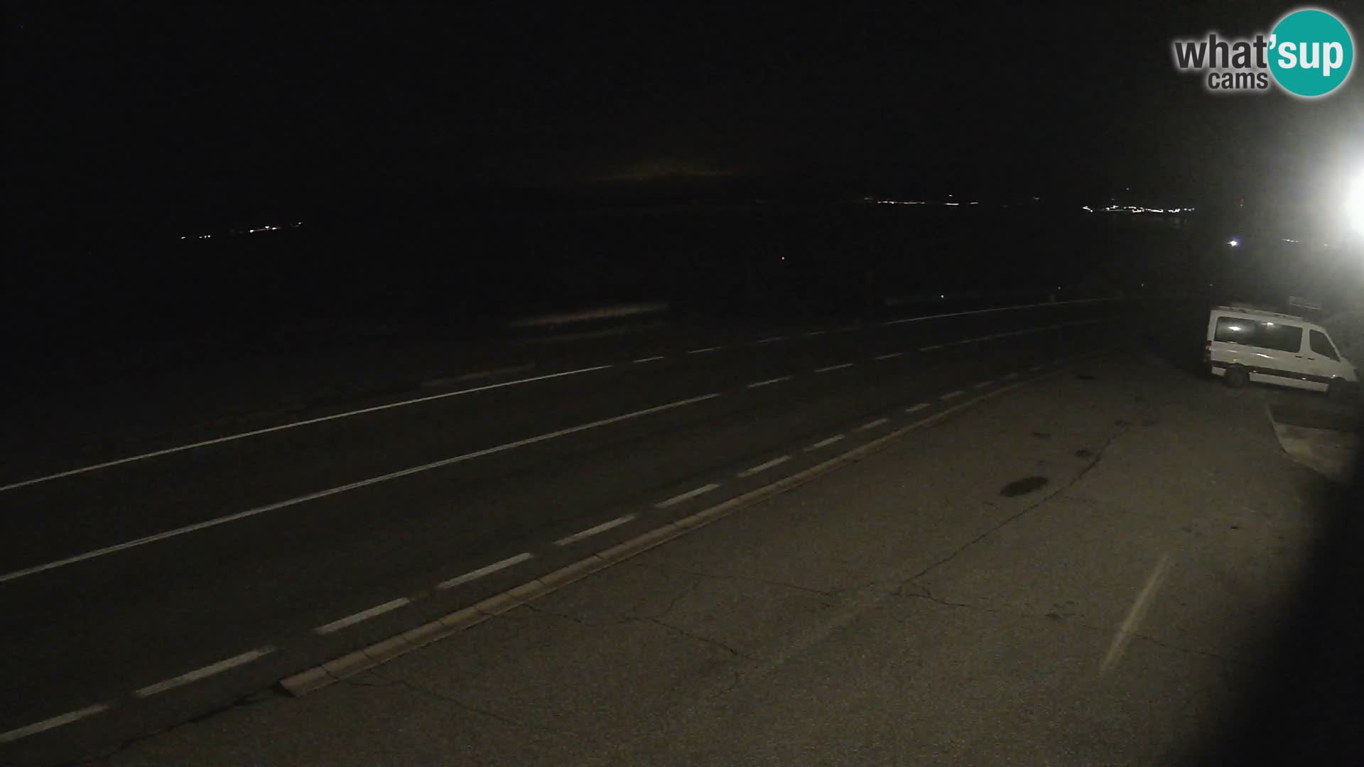 Webcam autopista adriática D8 cerca de SENJ – vista de la isla de KRK
