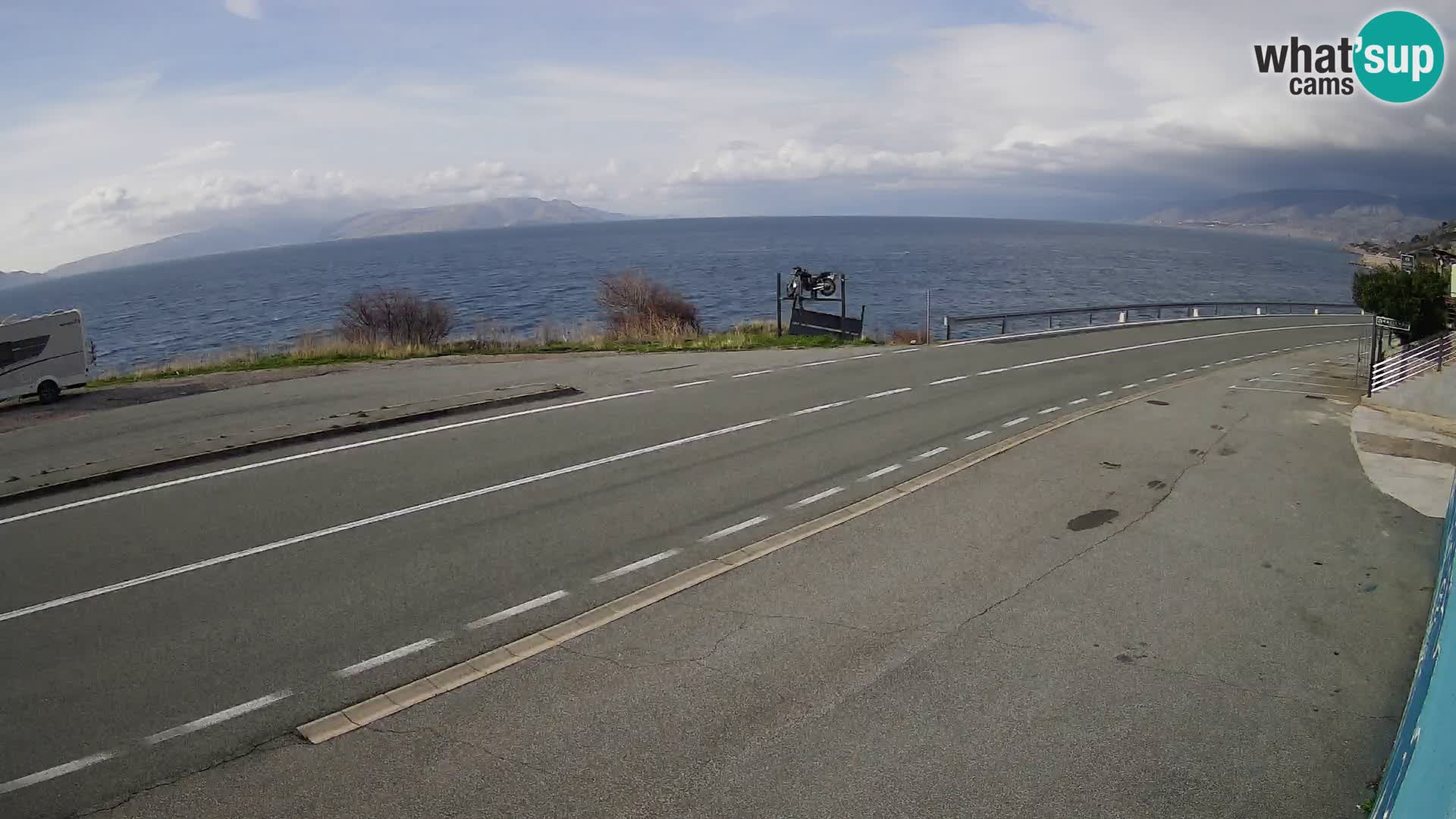 Web kamera Jadranska Magistrala kod SENJa – pogled na KRK