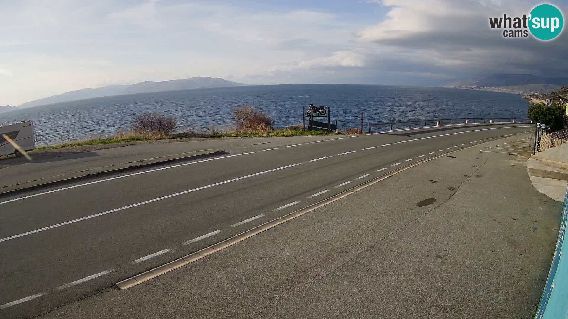 Webcam Adria-Autobahn D8 bei SENJ – Blick auf die Insel KRK
