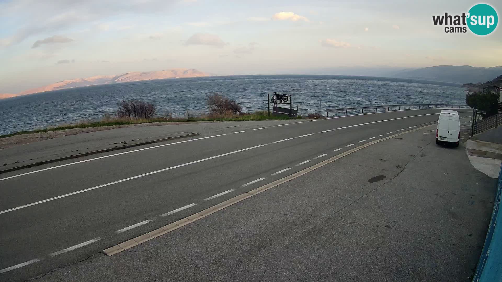 Web kamera Jadranska Magistrala kod SENJa – pogled na KRK