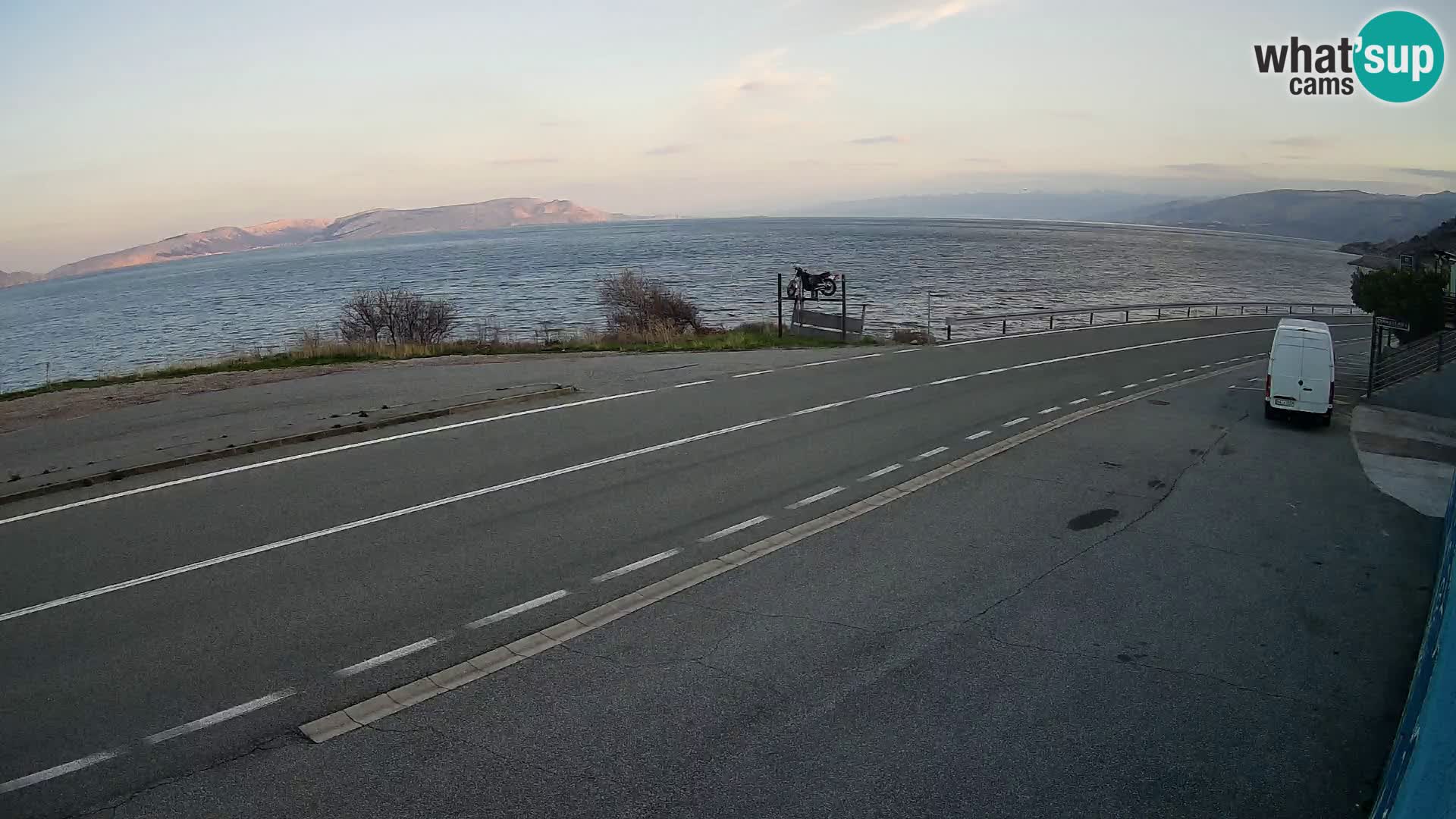 Webcam Adria-Autobahn D8 bei SENJ – Blick auf die Insel KRK