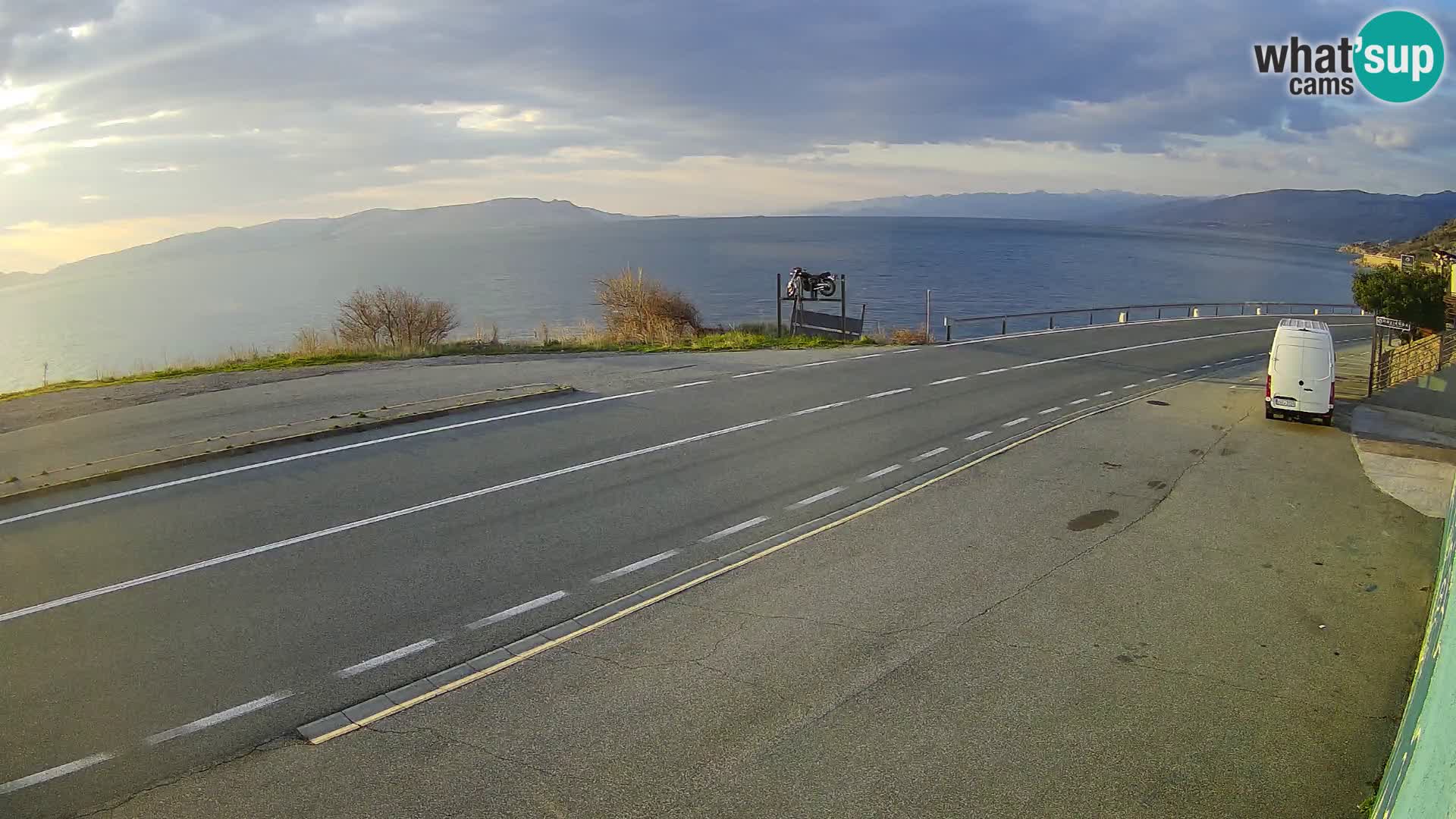 Web kamera Jadranska Magistrala kod SENJa – pogled na KRK