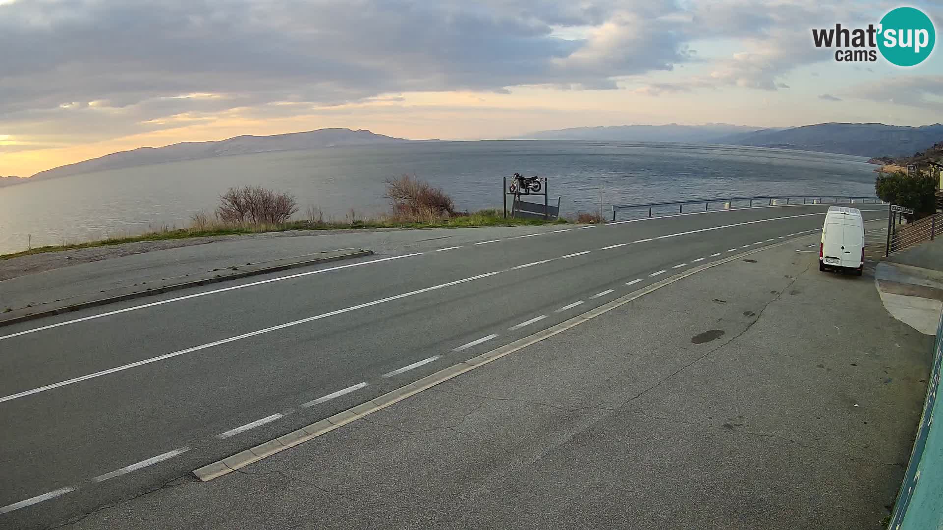 Webcam Adria-Autobahn D8 bei SENJ – Blick auf die Insel KRK