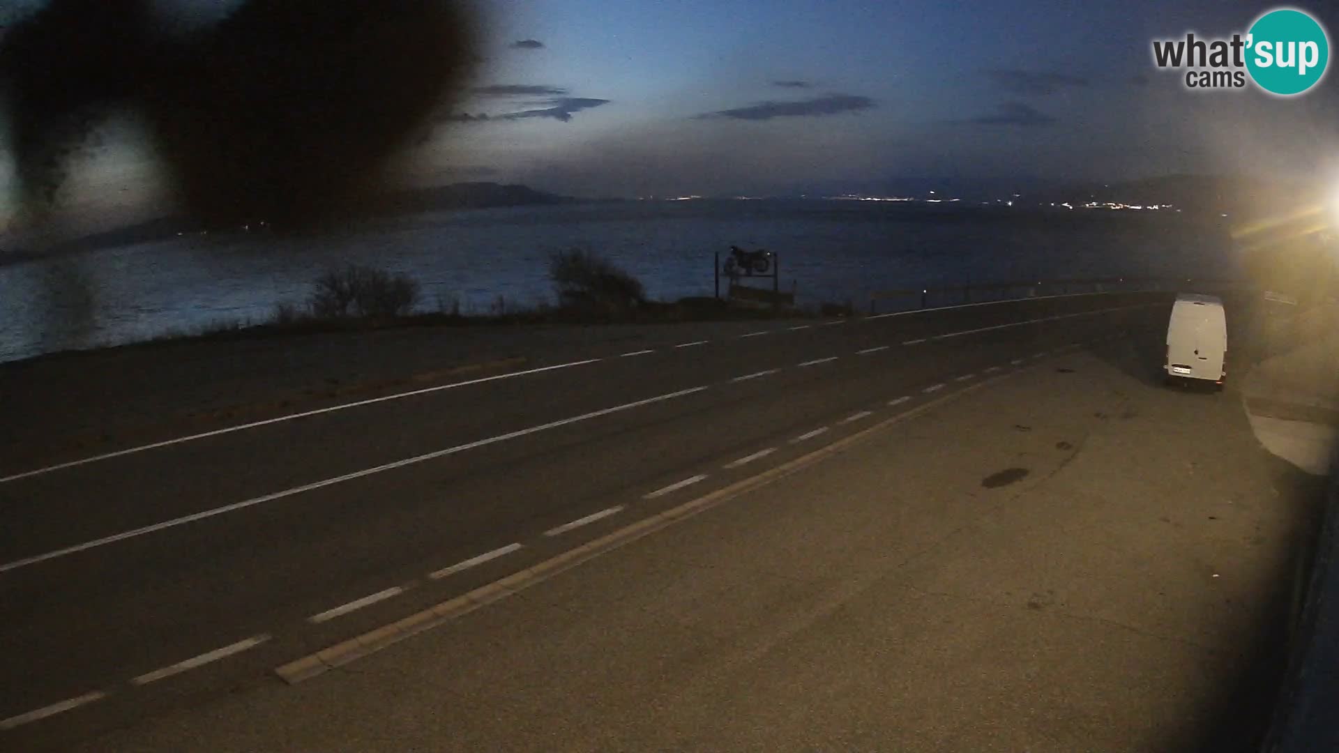 Webcam autopista adriática D8 cerca de SENJ – vista de la isla de KRK