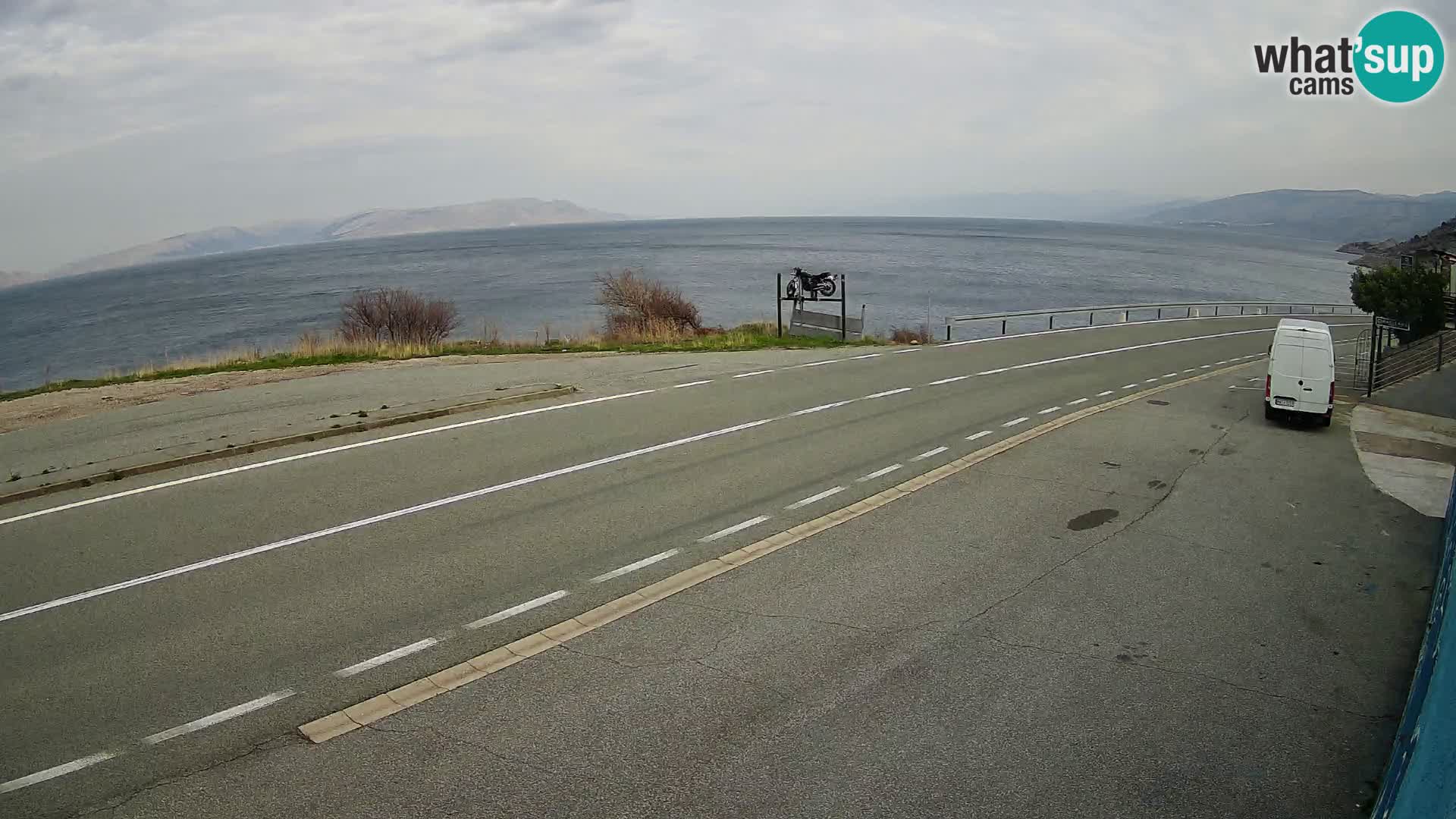 Webcam autopista adriática D8 cerca de SENJ – vista de la isla de KRK