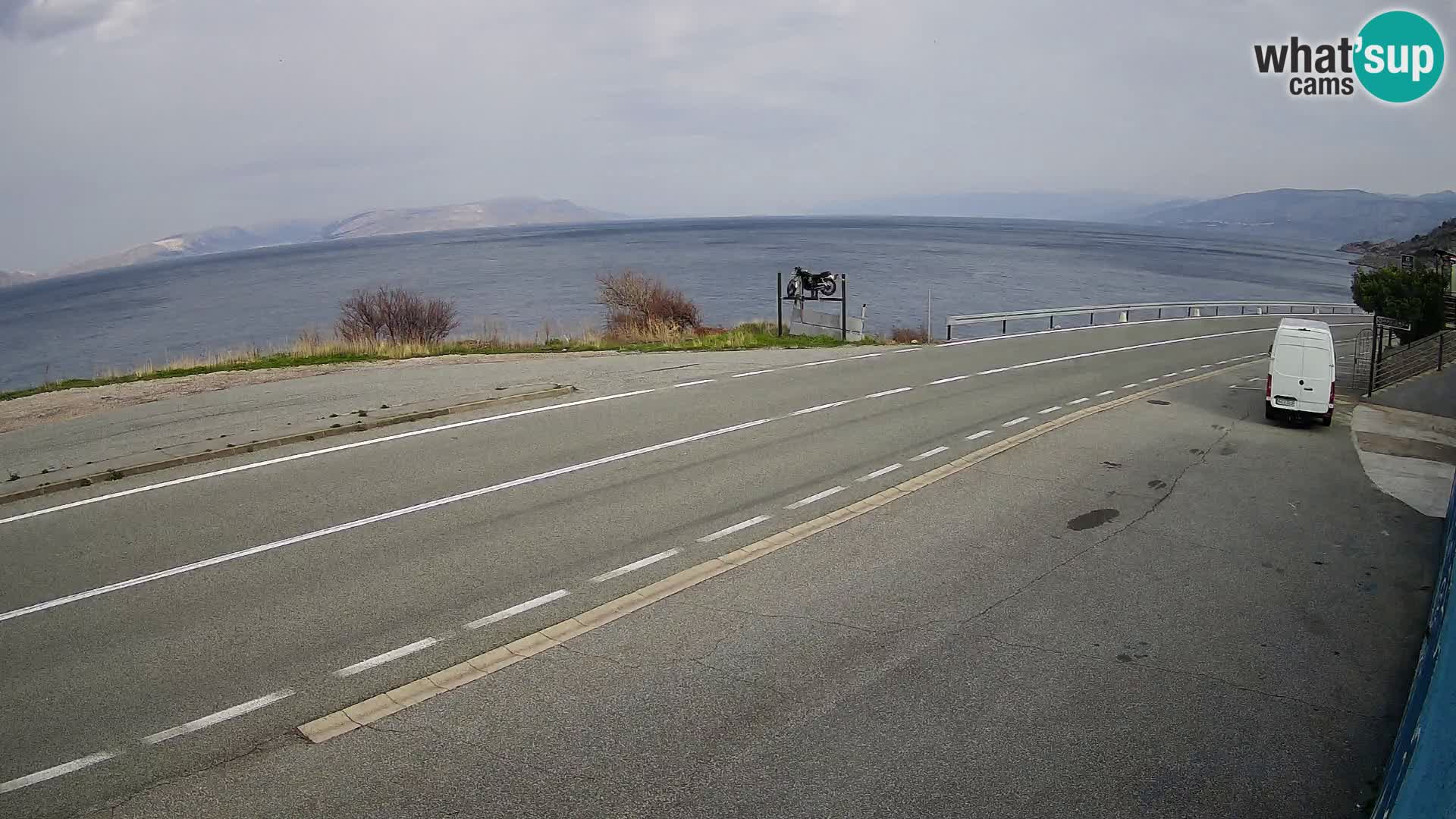 Webcam autopista adriática D8 cerca de SENJ – vista de la isla de KRK