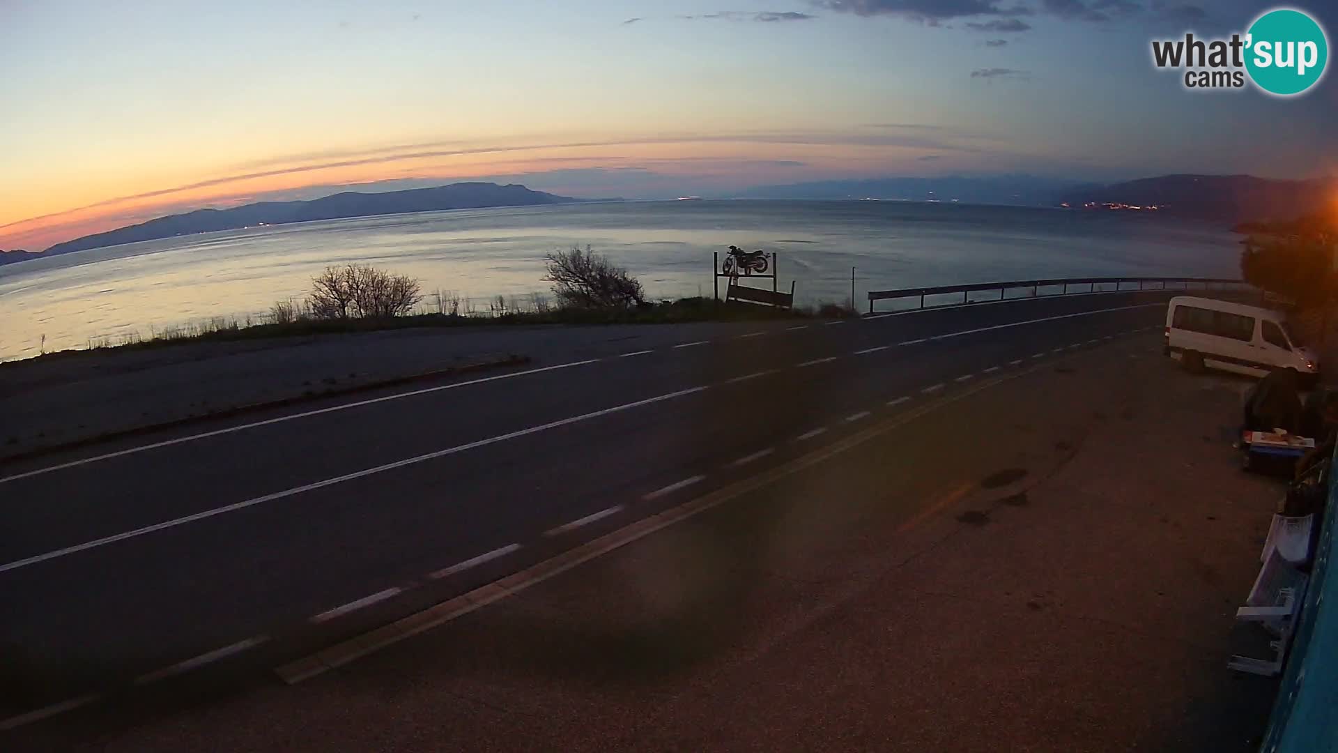 Webcam Adria-Autobahn D8 bei SENJ – Blick auf die Insel KRK