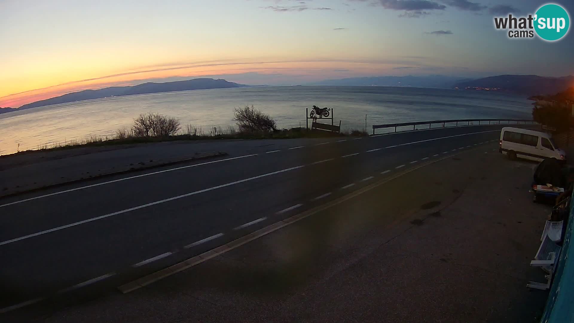 Webcam autopista adriática D8 cerca de SENJ – vista de la isla de KRK