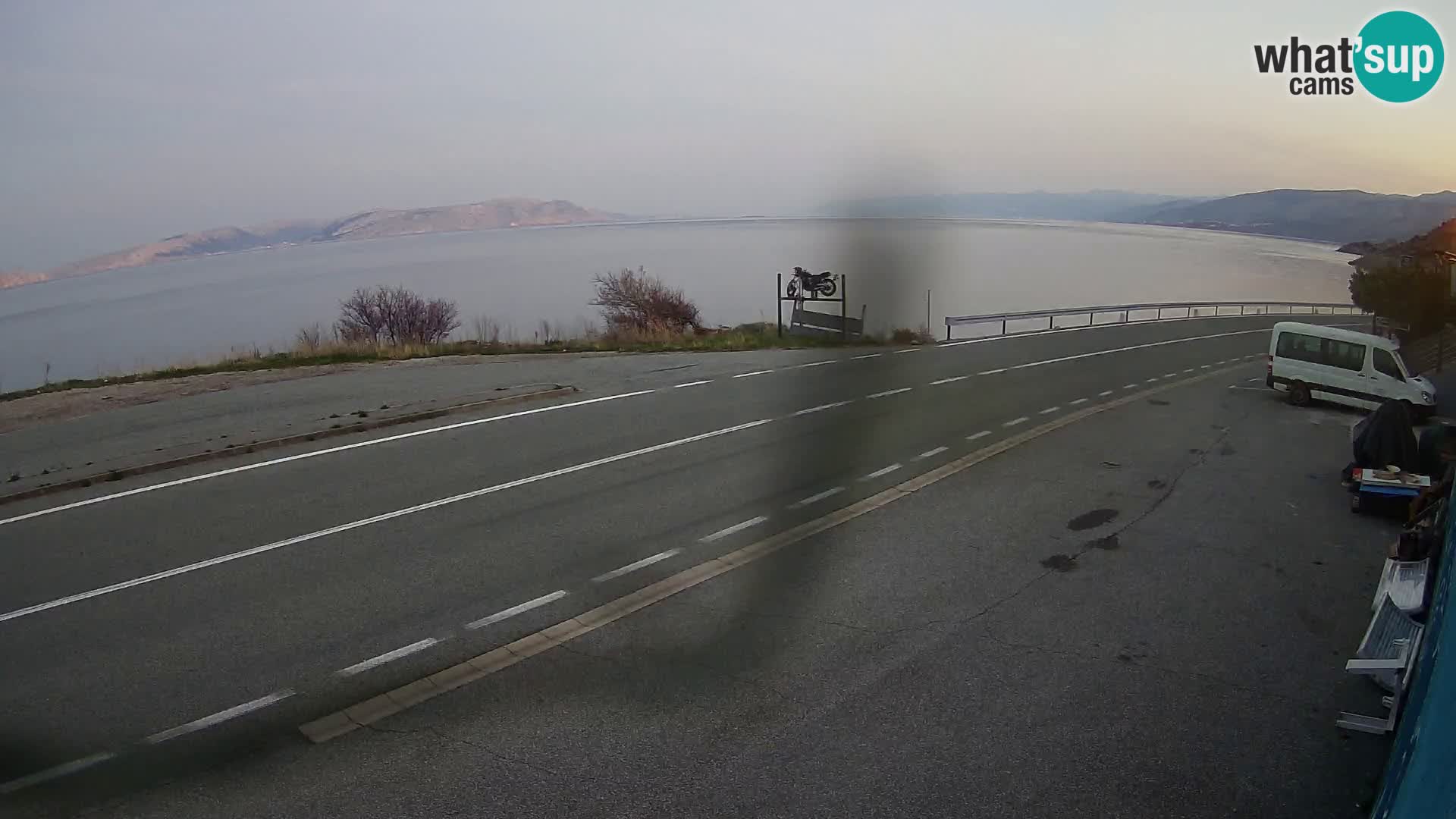 Webcam autopista adriática D8 cerca de SENJ – vista de la isla de KRK
