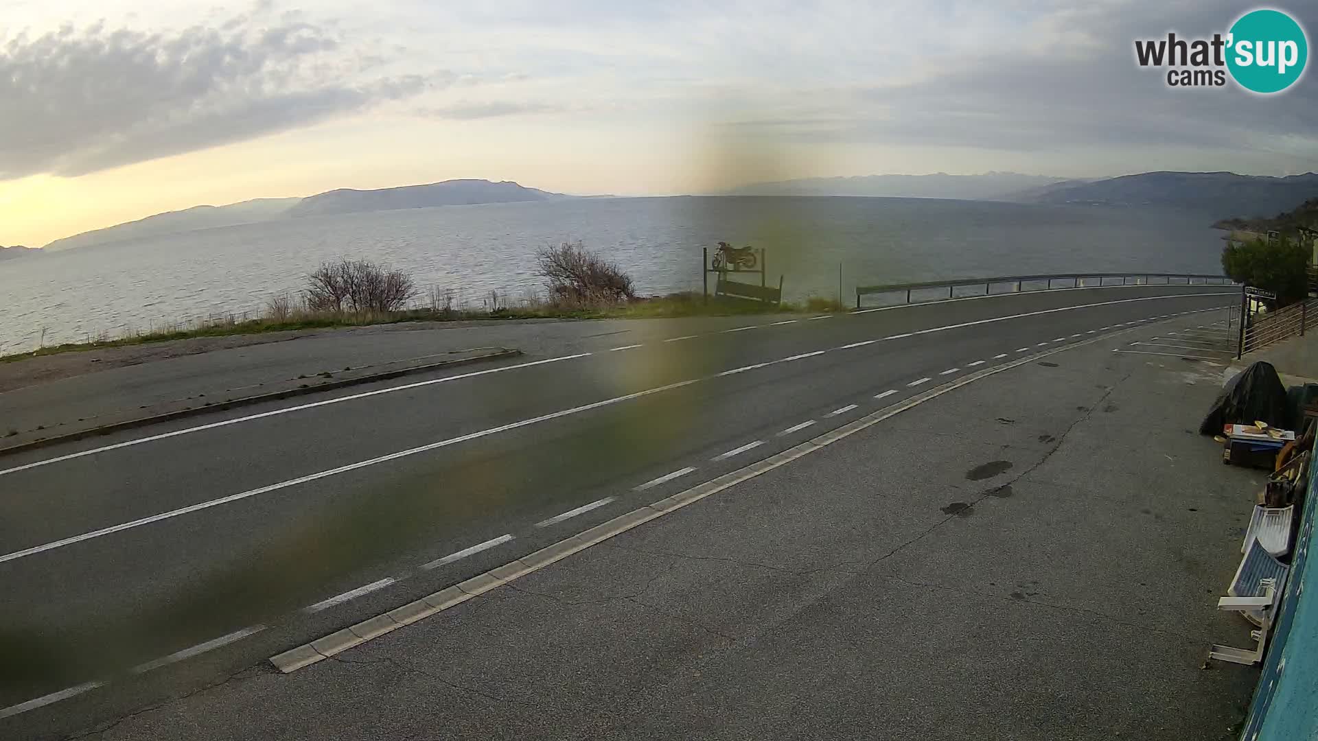 Web kamera Jadranska Magistrala kod SENJa – pogled na KRK