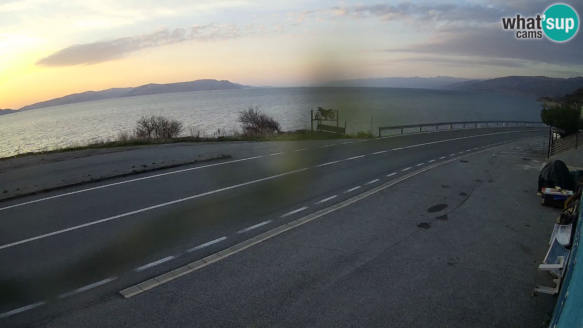 Web kamera Jadranska Magistrala kod SENJa – pogled na KRK