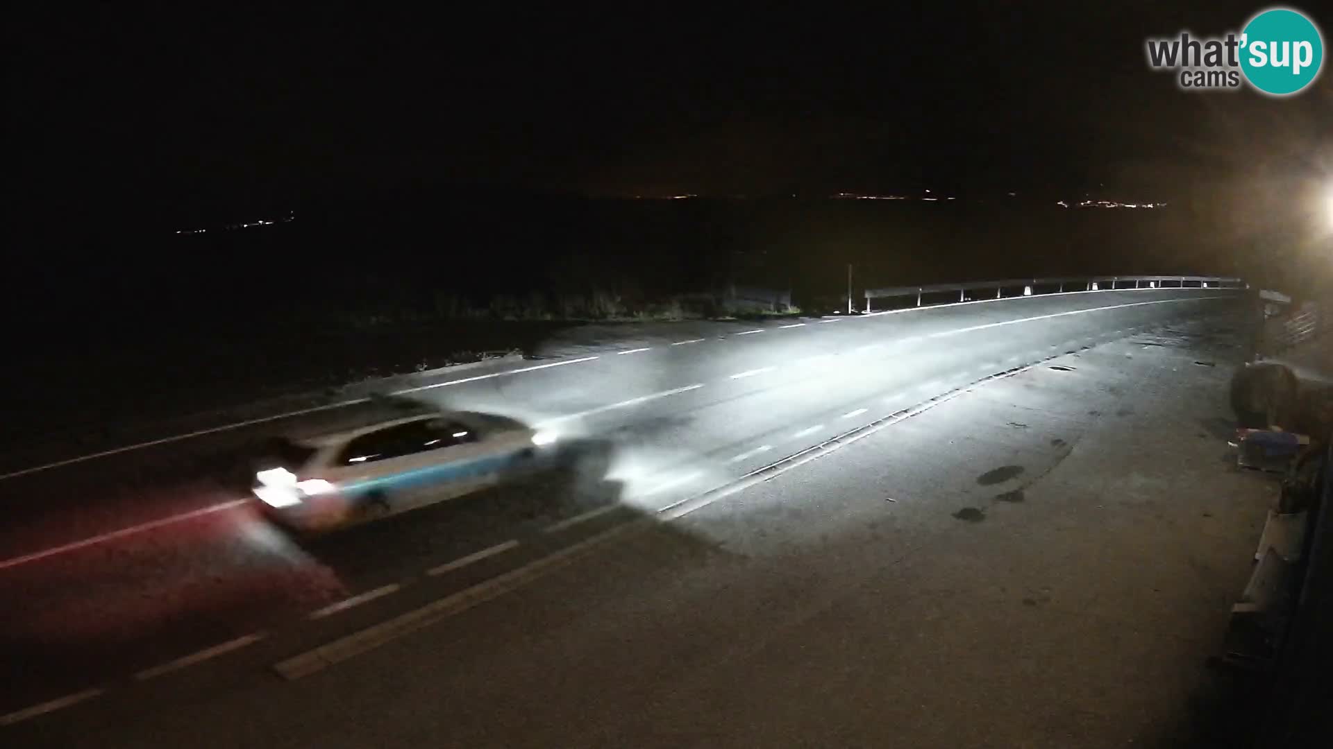 Webcam autopista adriática D8 cerca de SENJ – vista de la isla de KRK