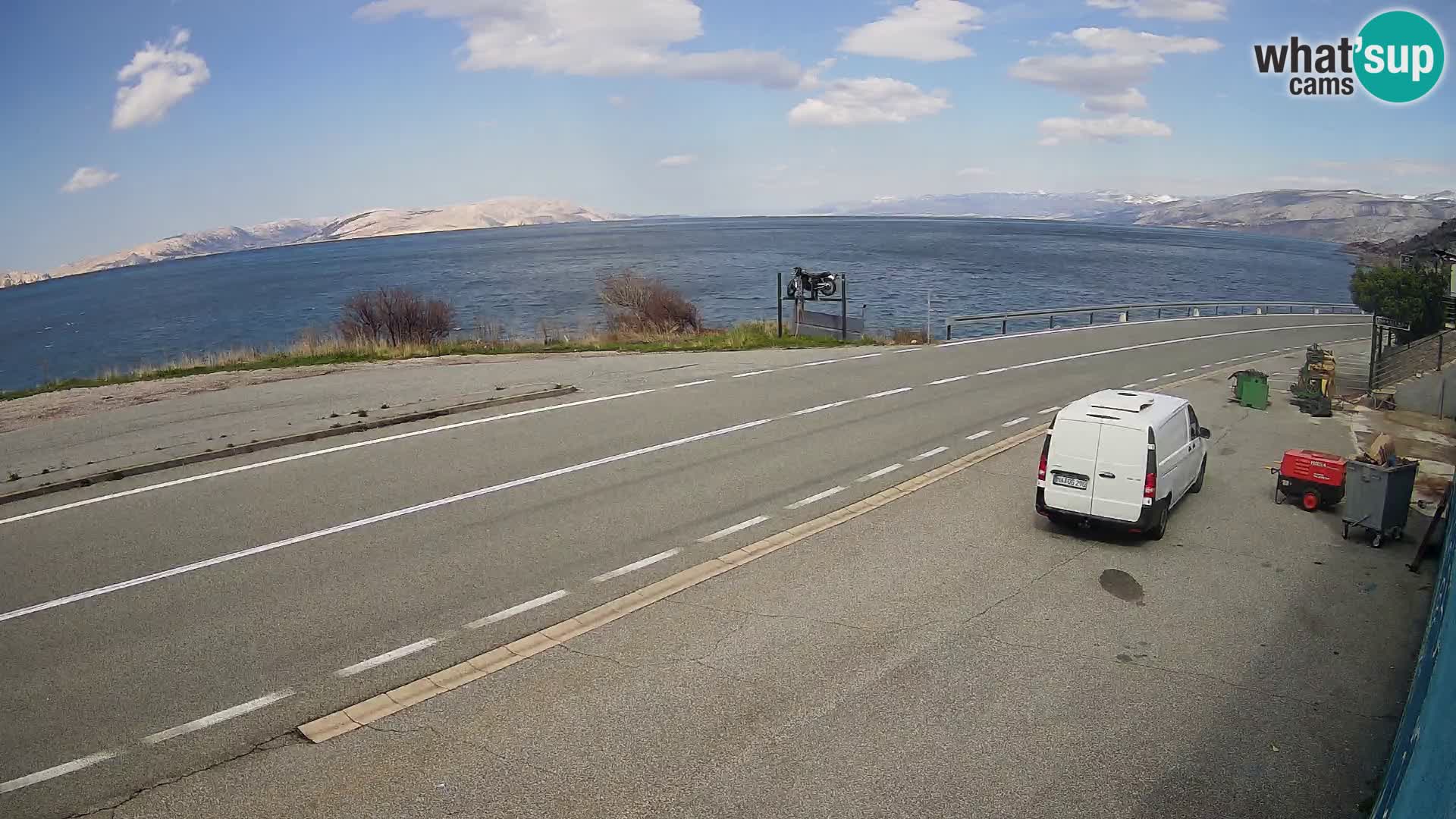 Kamera Jadranska Magistrala D8 pri SENJu – pogled na otok KRK