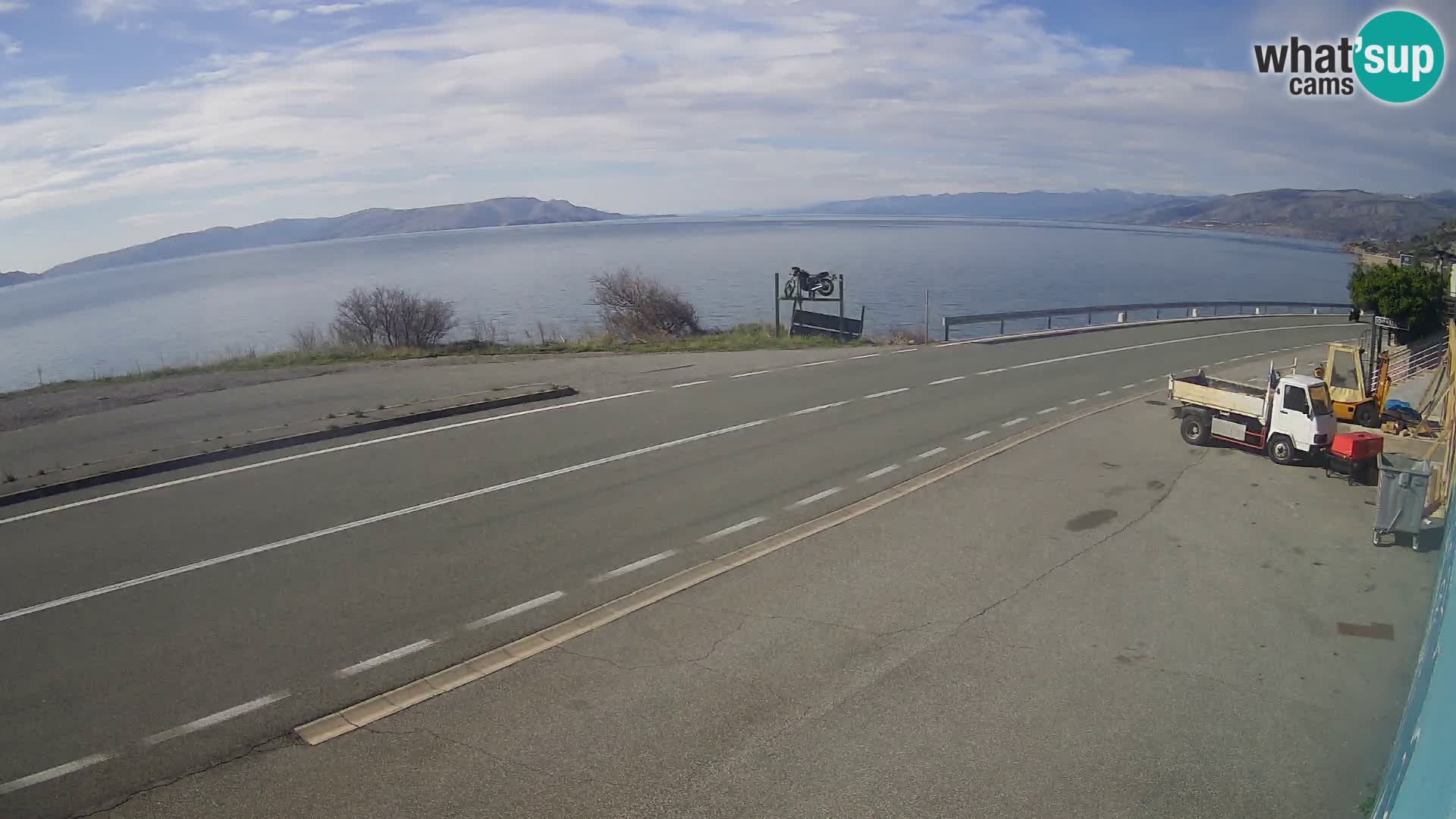 Webcam autopista adriática D8 cerca de SENJ – vista de la isla de KRK