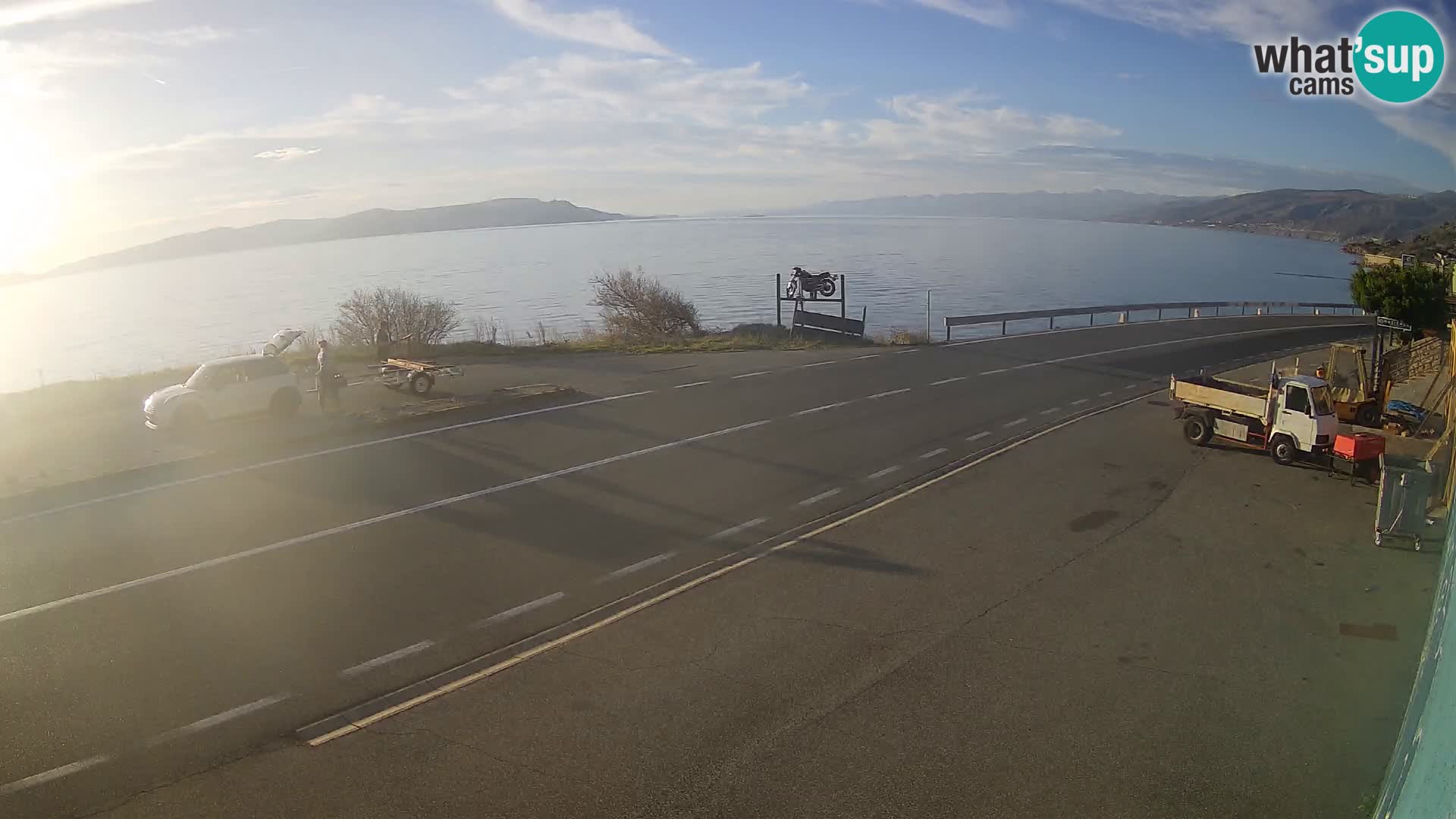 Webcam autoroute Adriatique D8 près de SENJ – vue sur l’île de KRK