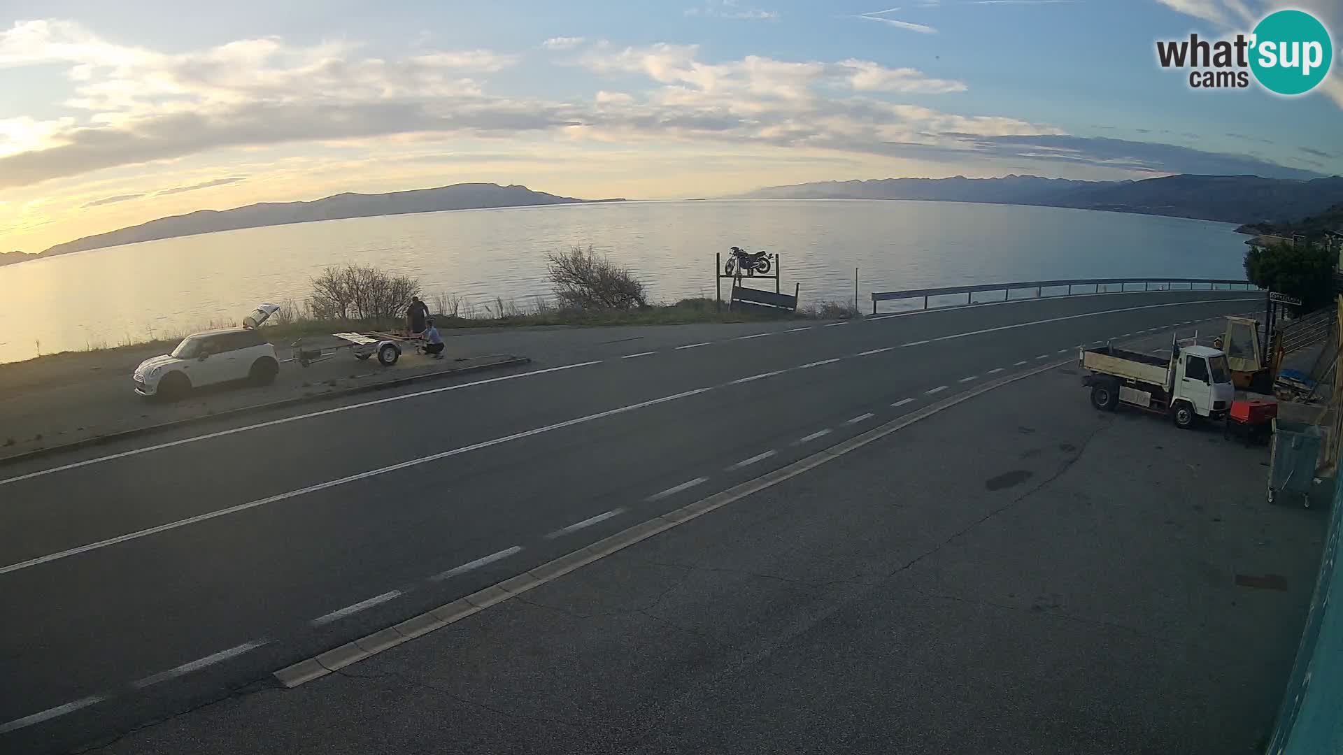 Web kamera Jadranska Magistrala kod SENJa – pogled na KRK