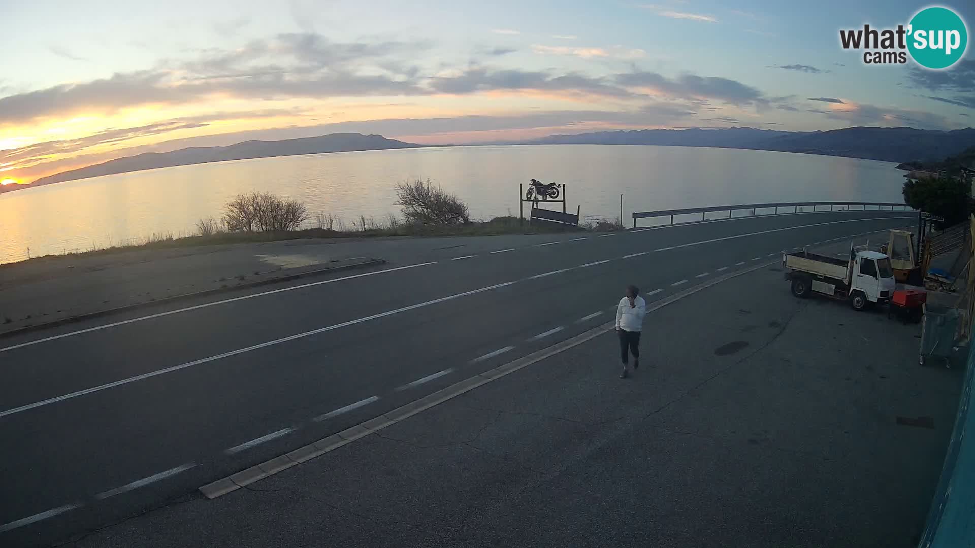 Webcam autopista adriática D8 cerca de SENJ – vista de la isla de KRK