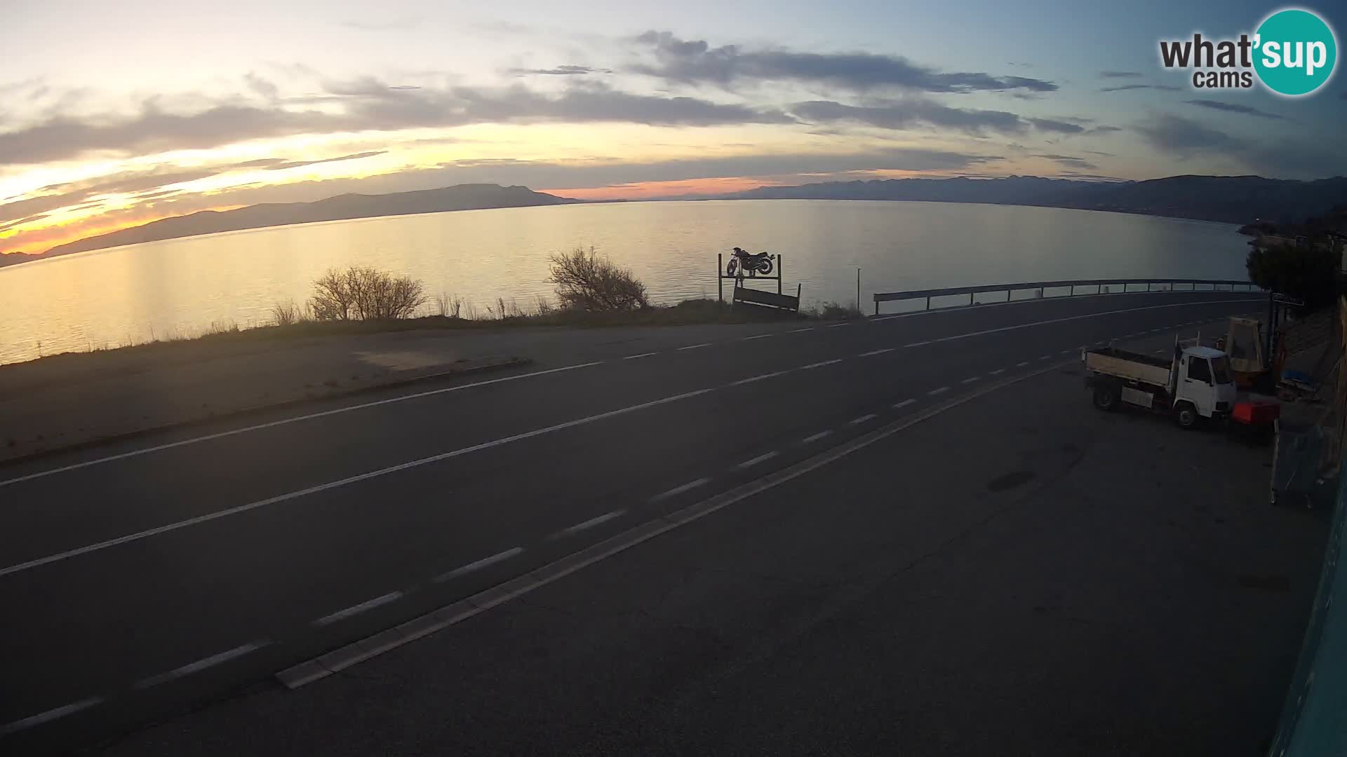 Webcam Adria-Autobahn D8 bei SENJ – Blick auf die Insel KRK