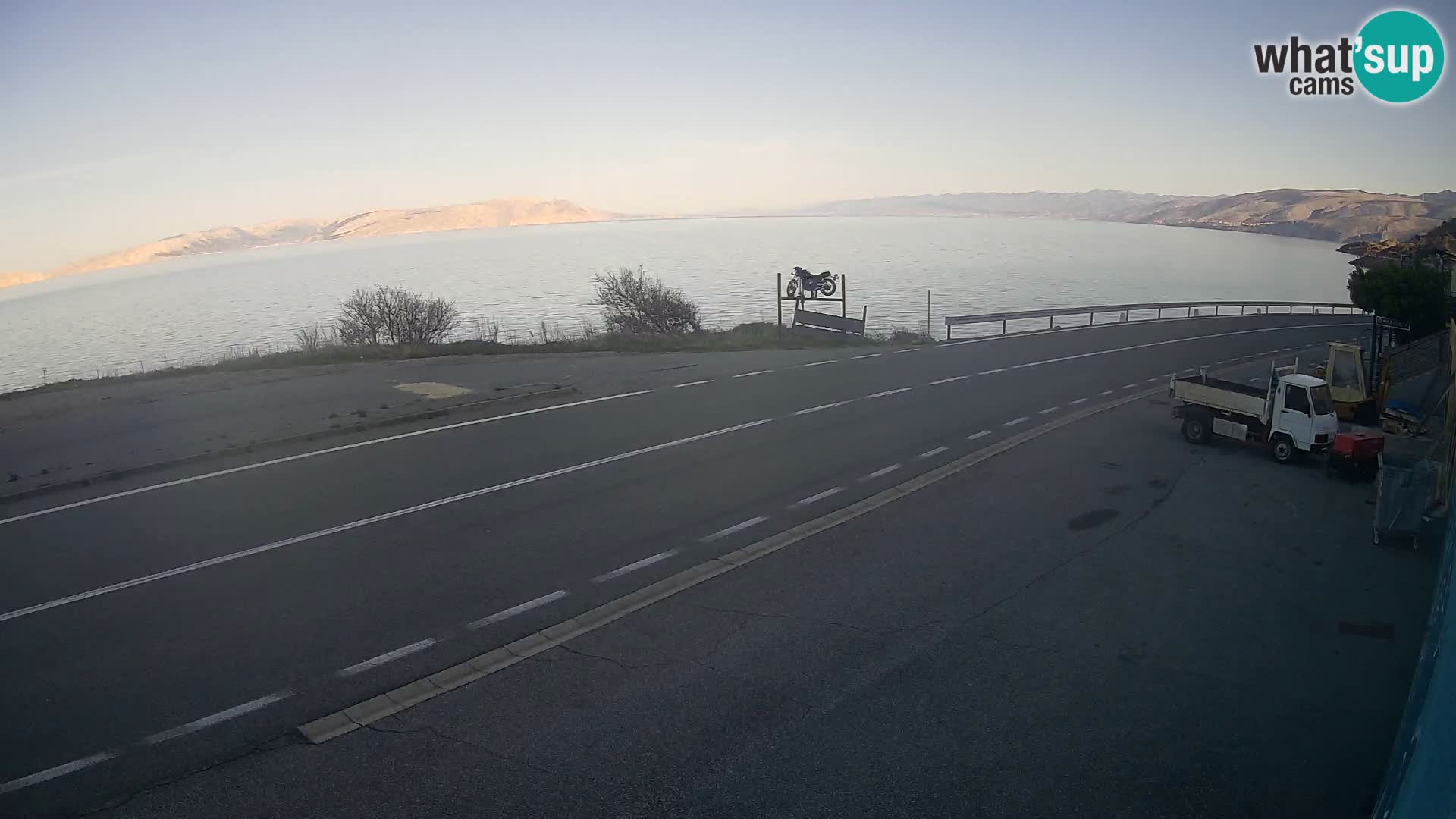Webcam autopista adriática D8 cerca de SENJ – vista de la isla de KRK
