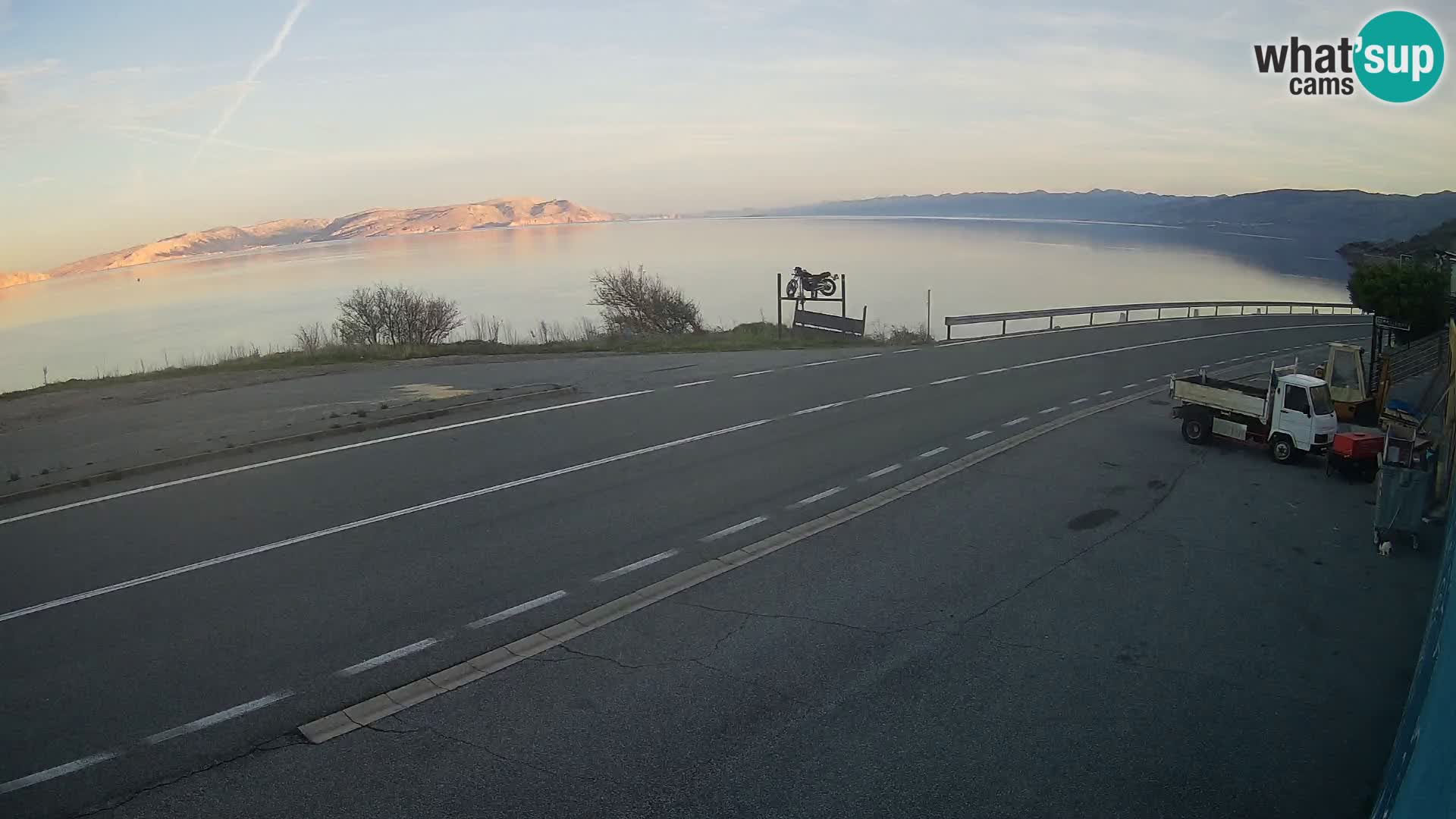 Web kamera Jadranska Magistrala kod SENJa – pogled na KRK