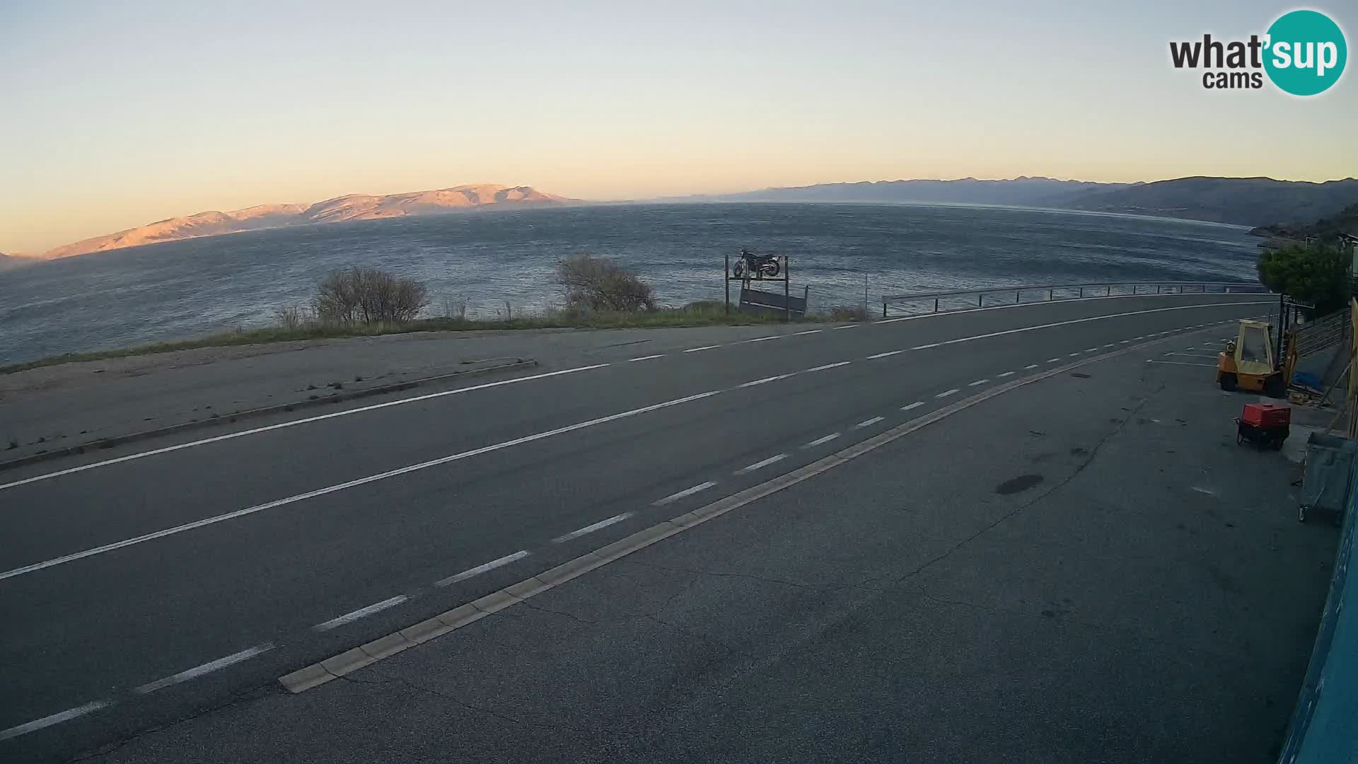 Web kamera Jadranska Magistrala kod SENJa – pogled na KRK