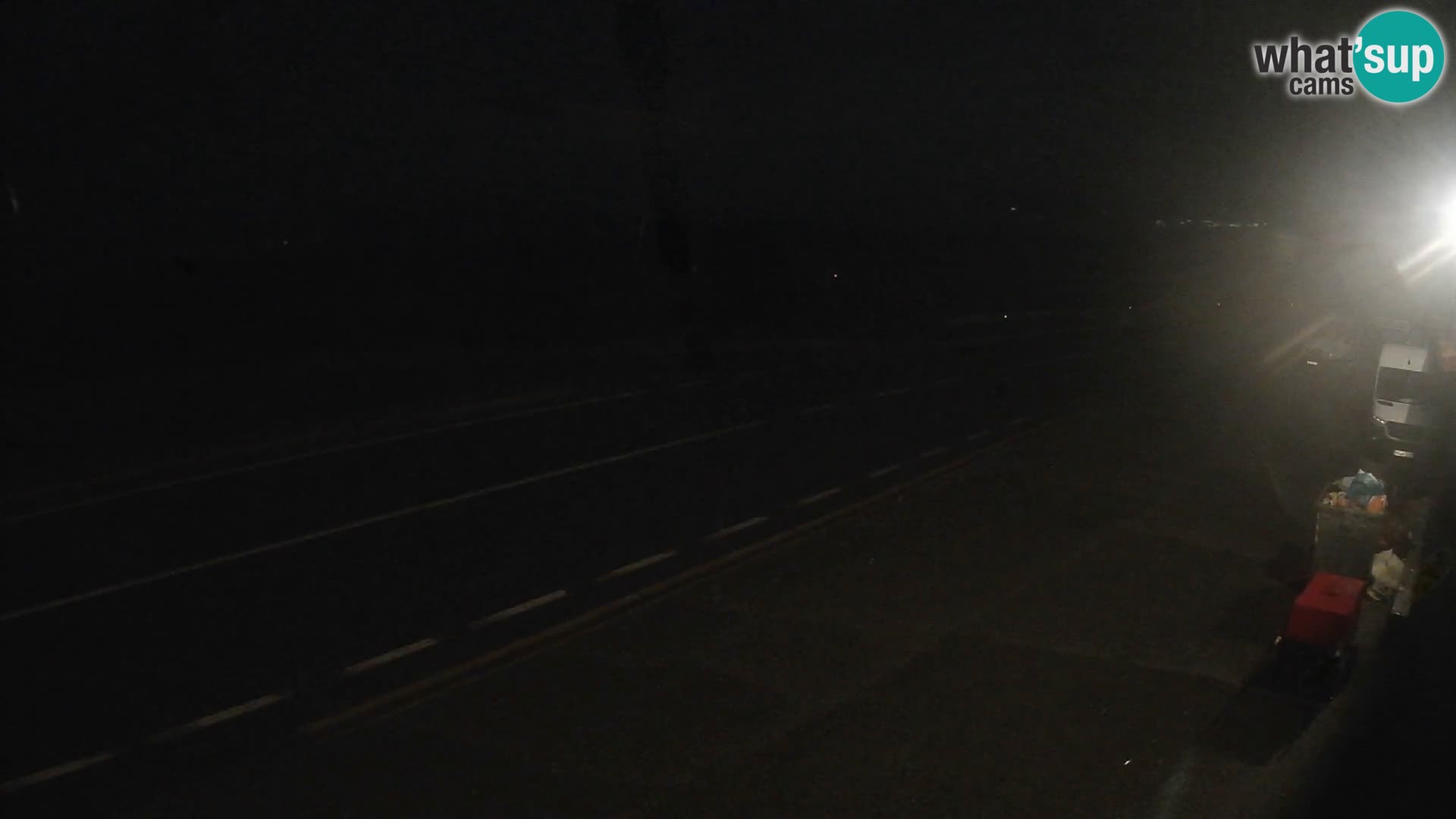 Kamera Jadranska Magistrala D8 pri SENJu – pogled na otok KRK