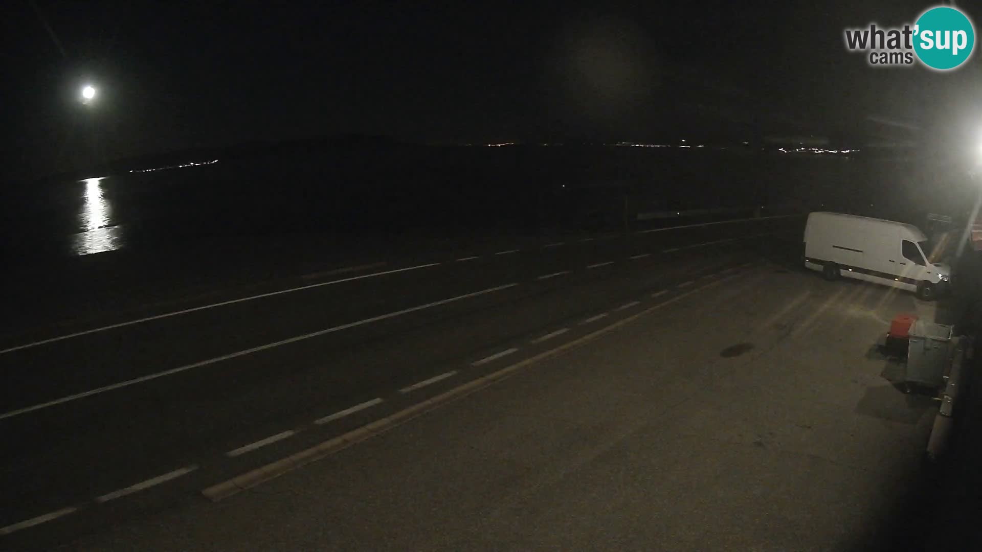 Webcam autopista adriática D8 cerca de SENJ – vista de la isla de KRK