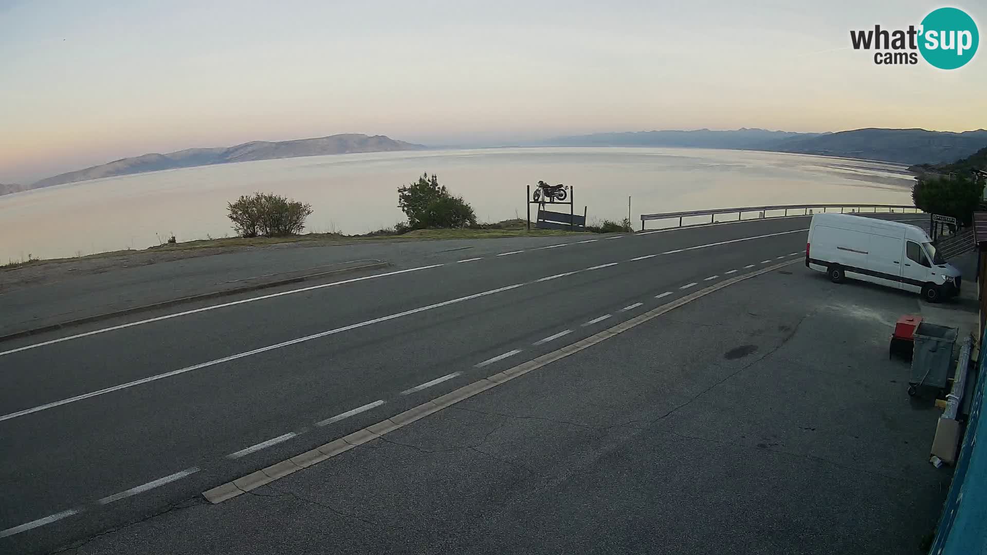 Web kamera Jadranska Magistrala kod SENJa – pogled na KRK